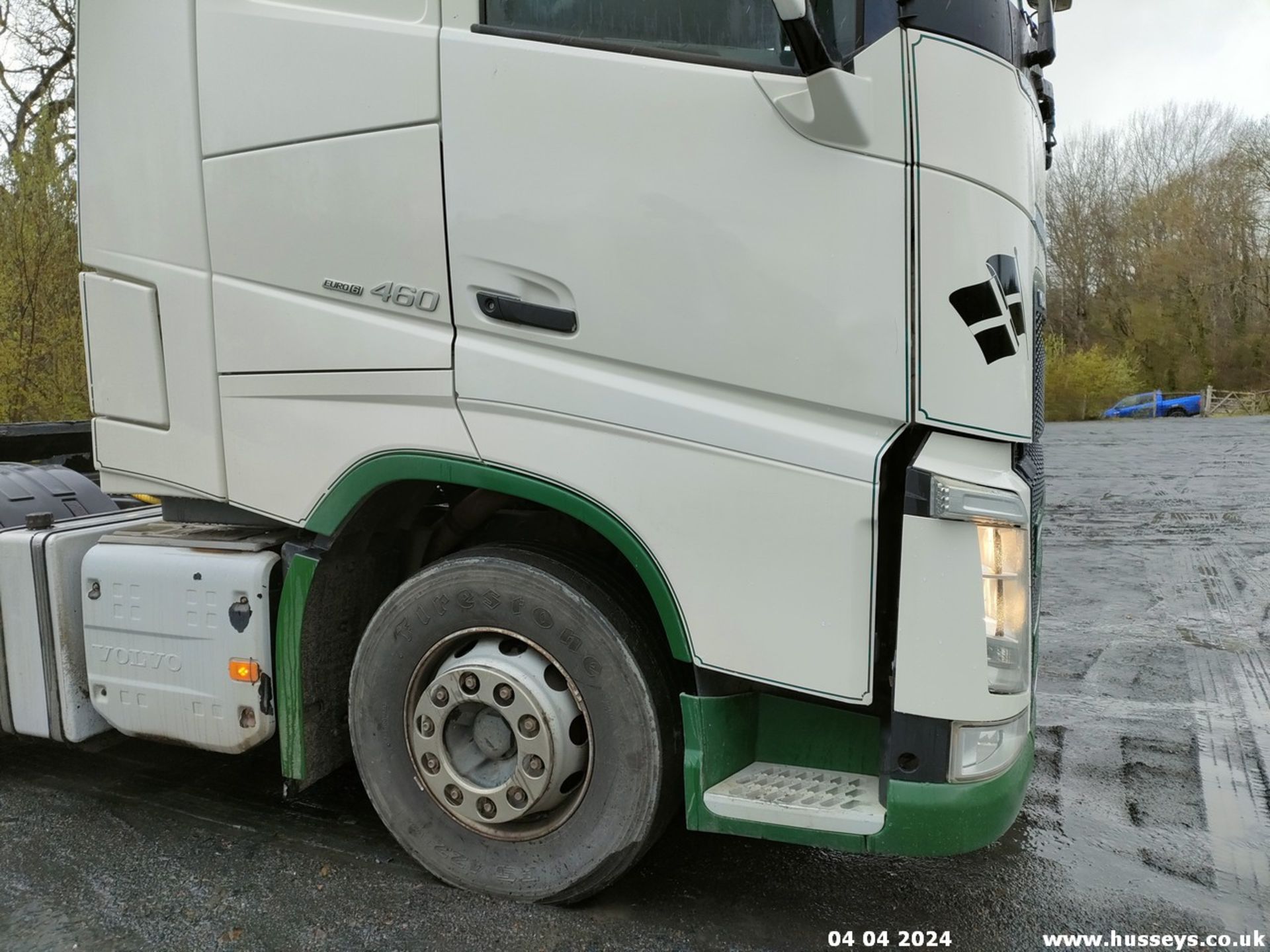 15/65 VOLVO FH - 12777cc 2dr Tractor Unit (White) - Image 3 of 34