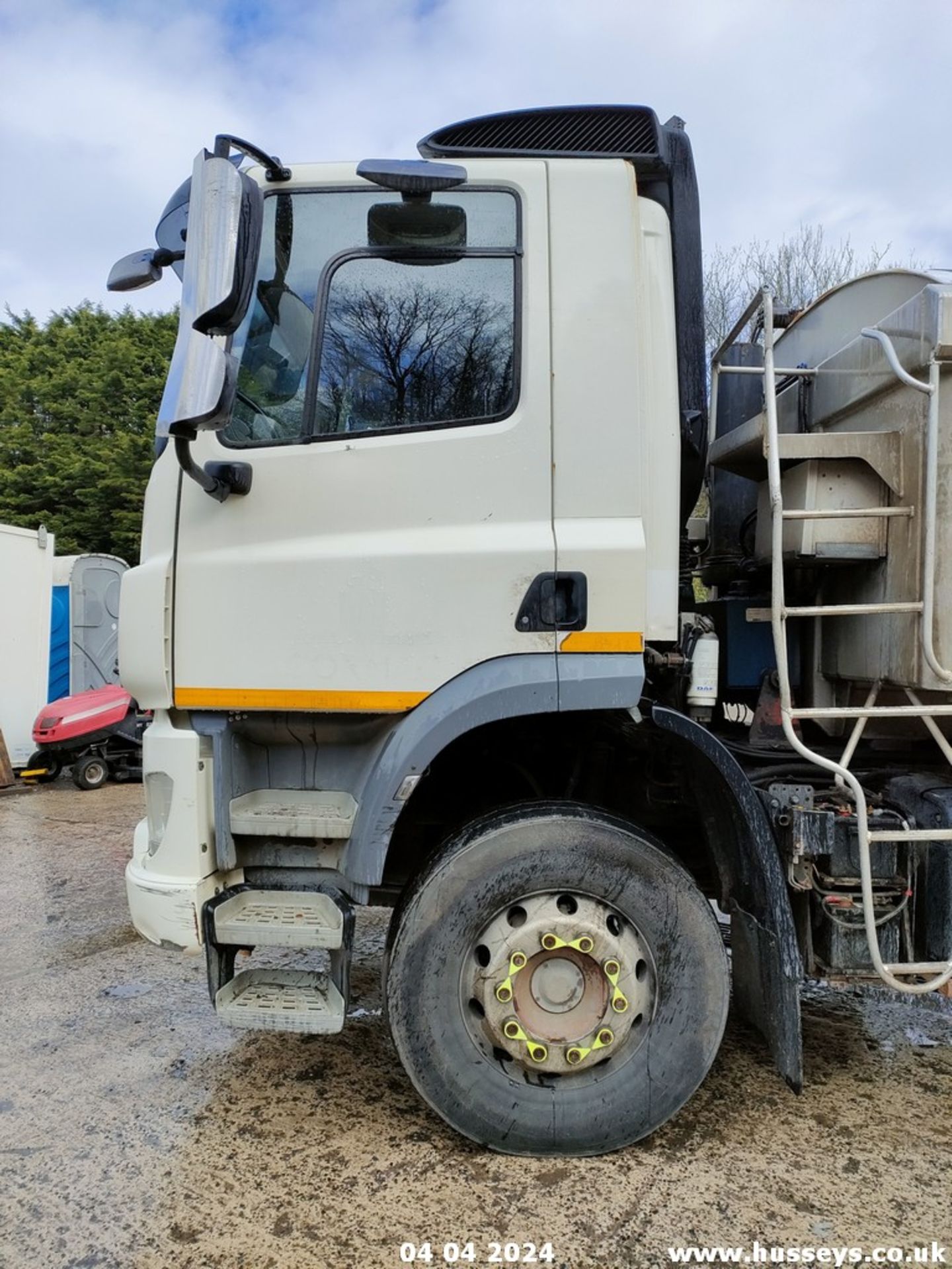 14/64 DAF TRUCKS TIPPER - 10837cc 2dr Tipper (White) - Image 20 of 33