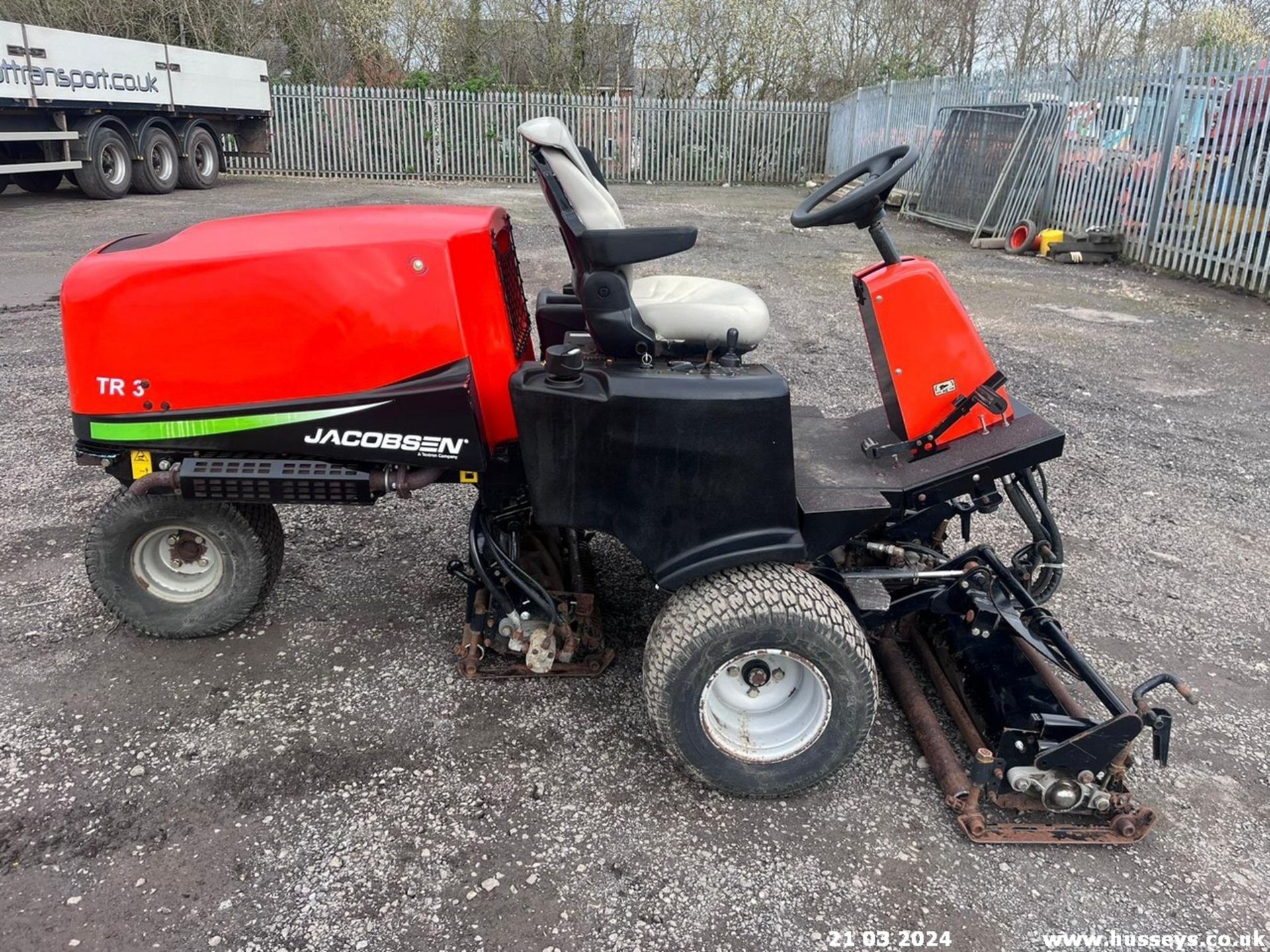 JACOBSEN TR3 TRIPLE RIDE ON MOWER KUBOTA DIESEL ENGINE RDC