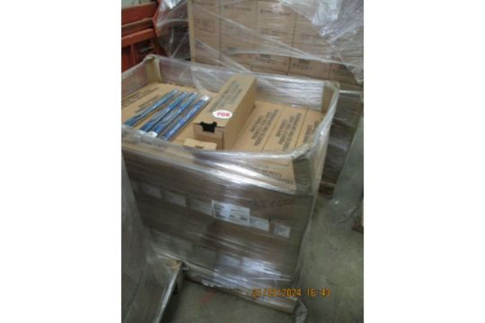 PALLET OF 17" WIPER BLADES