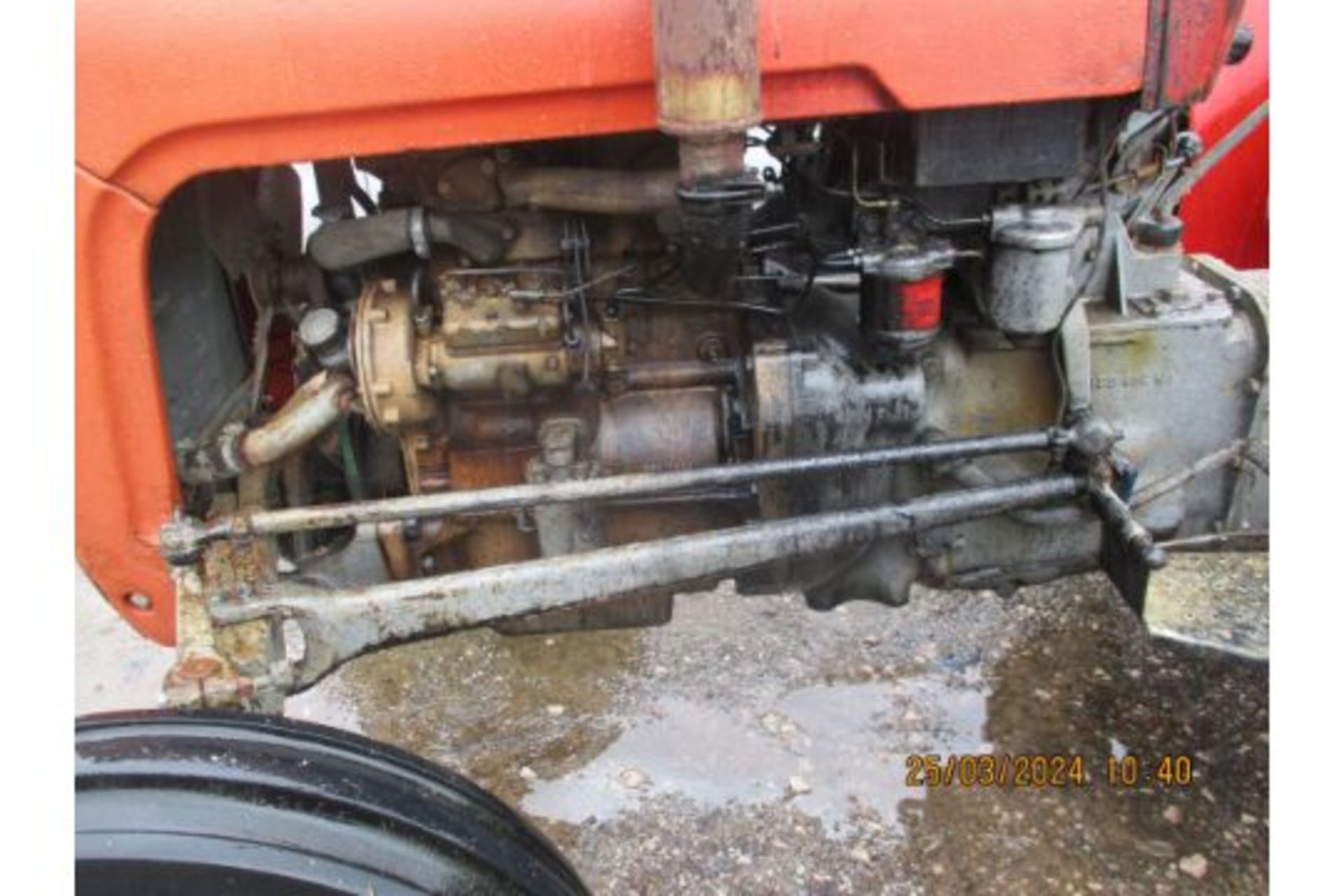 MASSEY FERGUSON 35 3 CYLINDER TRACTOR (DRIVEN IN) - Image 4 of 6