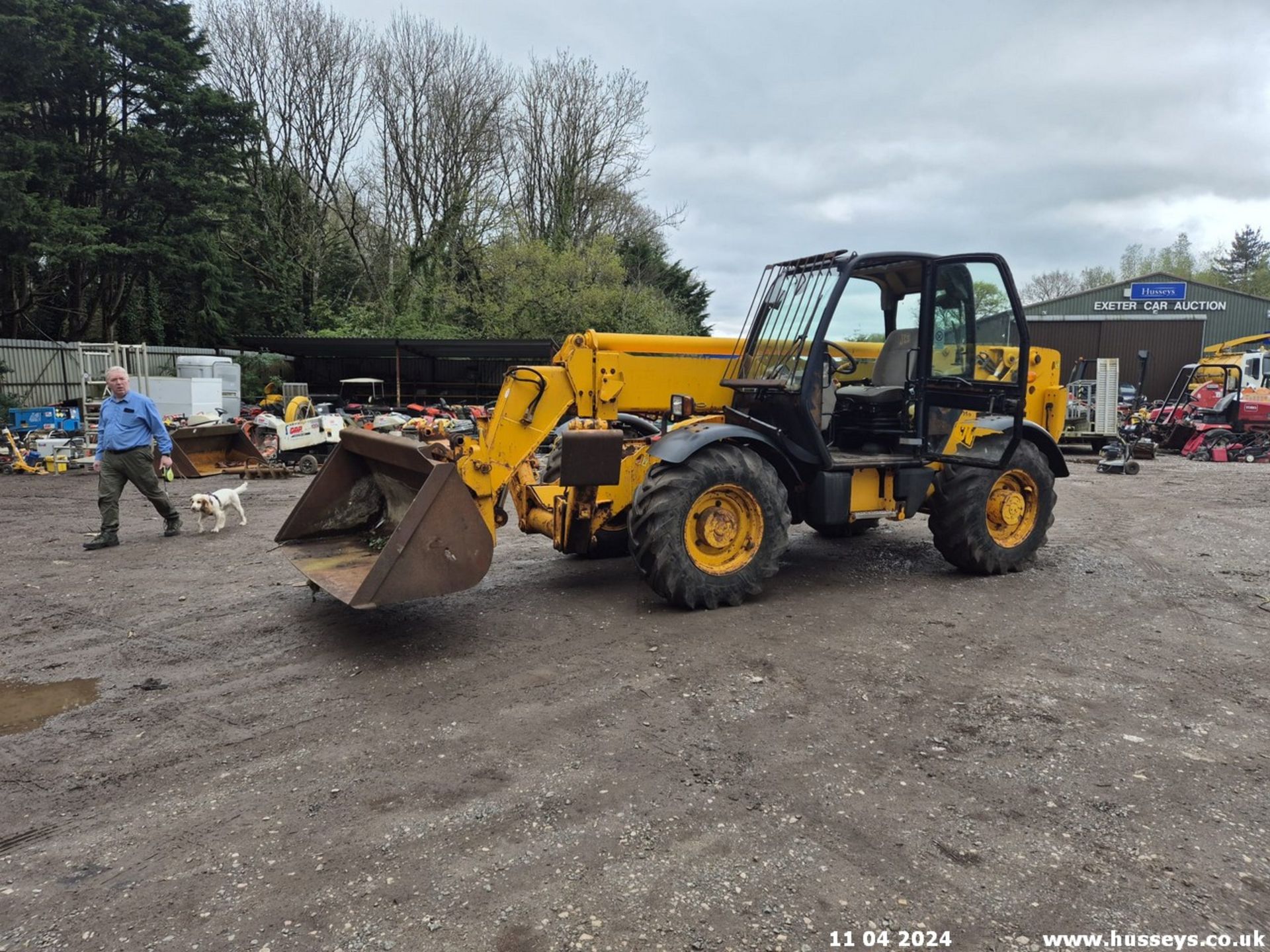 JCB 532 120 TELEHANDLER V422 DHH 1999 4686HRS SHOWING C.W BUCKET & PALLET FORKS . V5 - Bild 2 aus 12