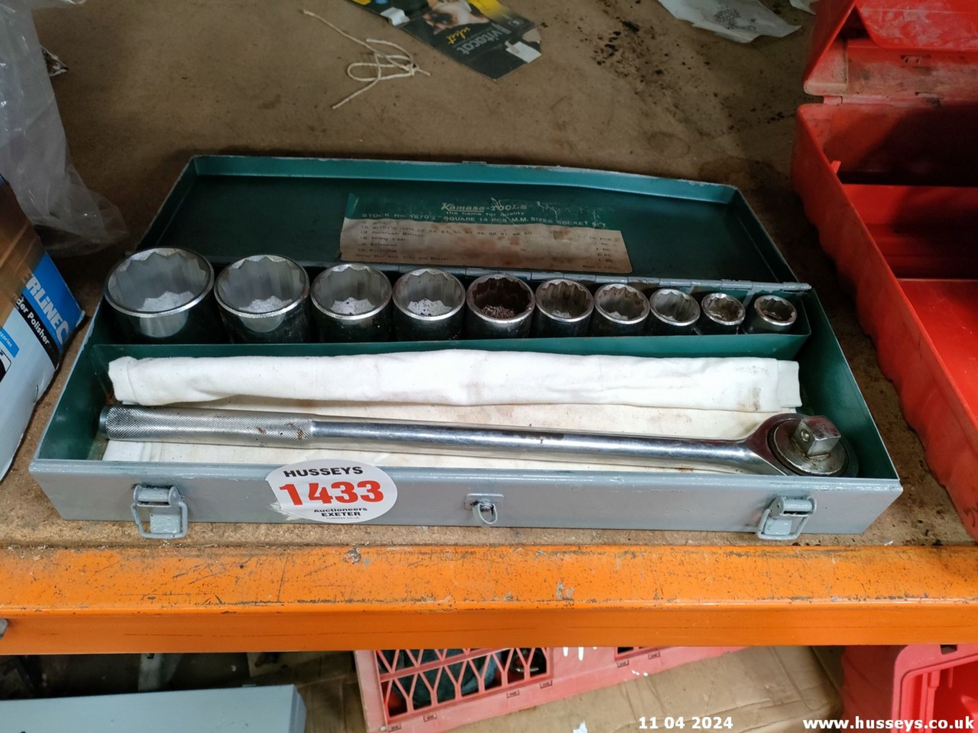 SOCKET SET