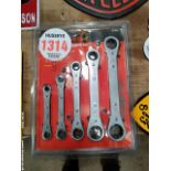 RATCHET SPANNERS