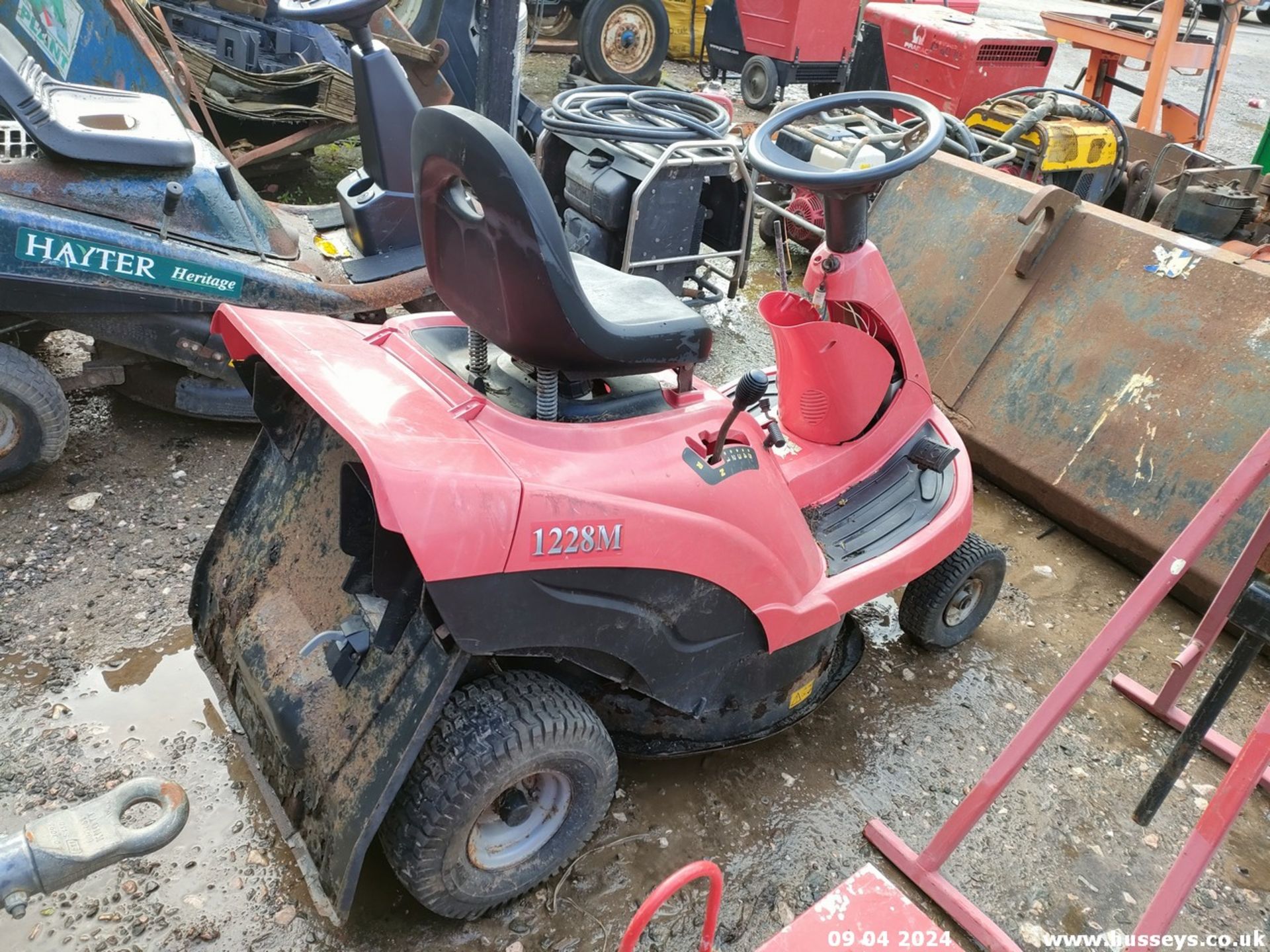 MOUNTFIELD RIDE ON MOWER - Image 3 of 6