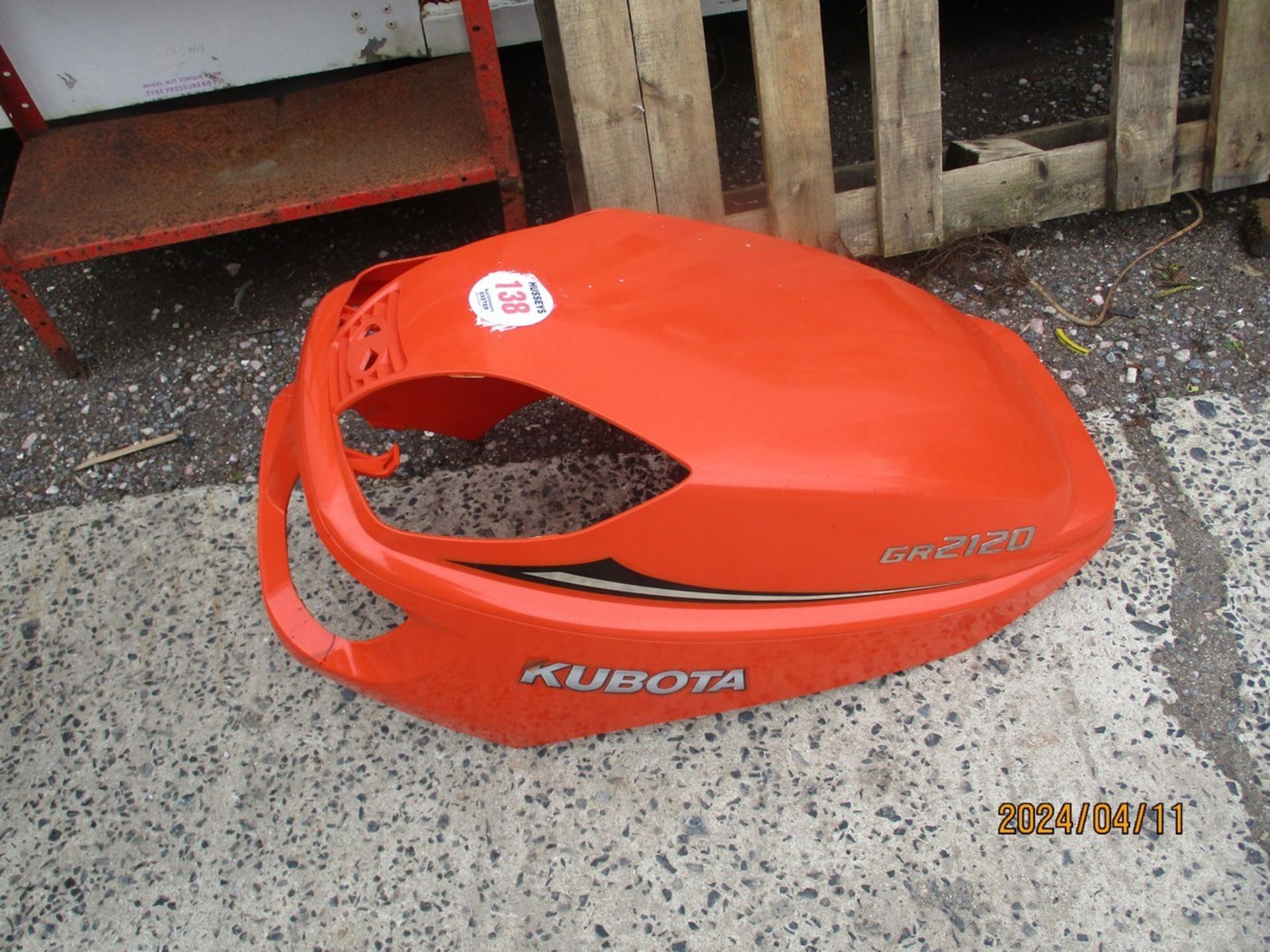 KUBOTA GR2120 MOWER BONNET