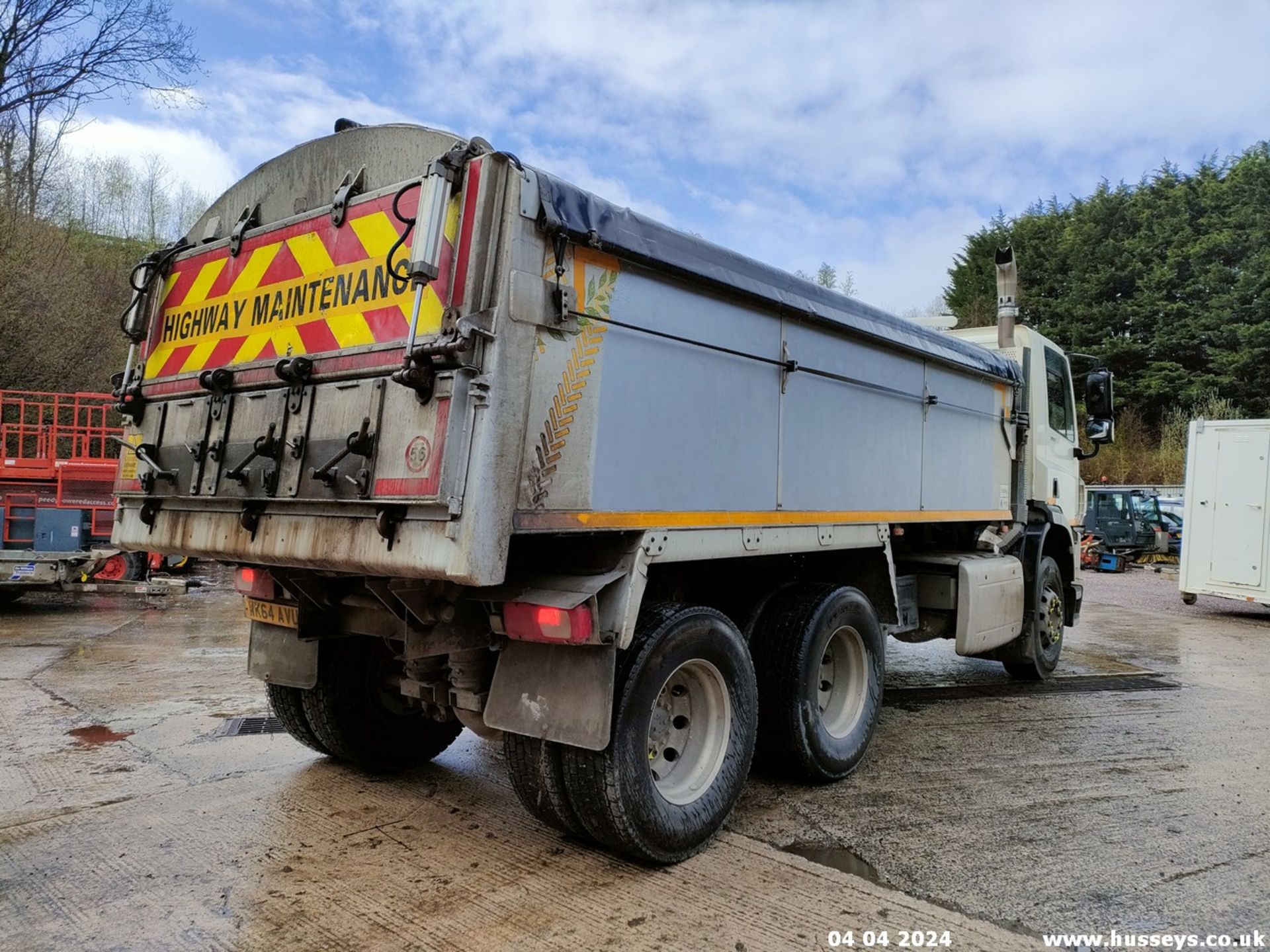 14/64 DAF TRUCKS TIPPER - 10837cc 2dr Tipper (White) - Image 10 of 33