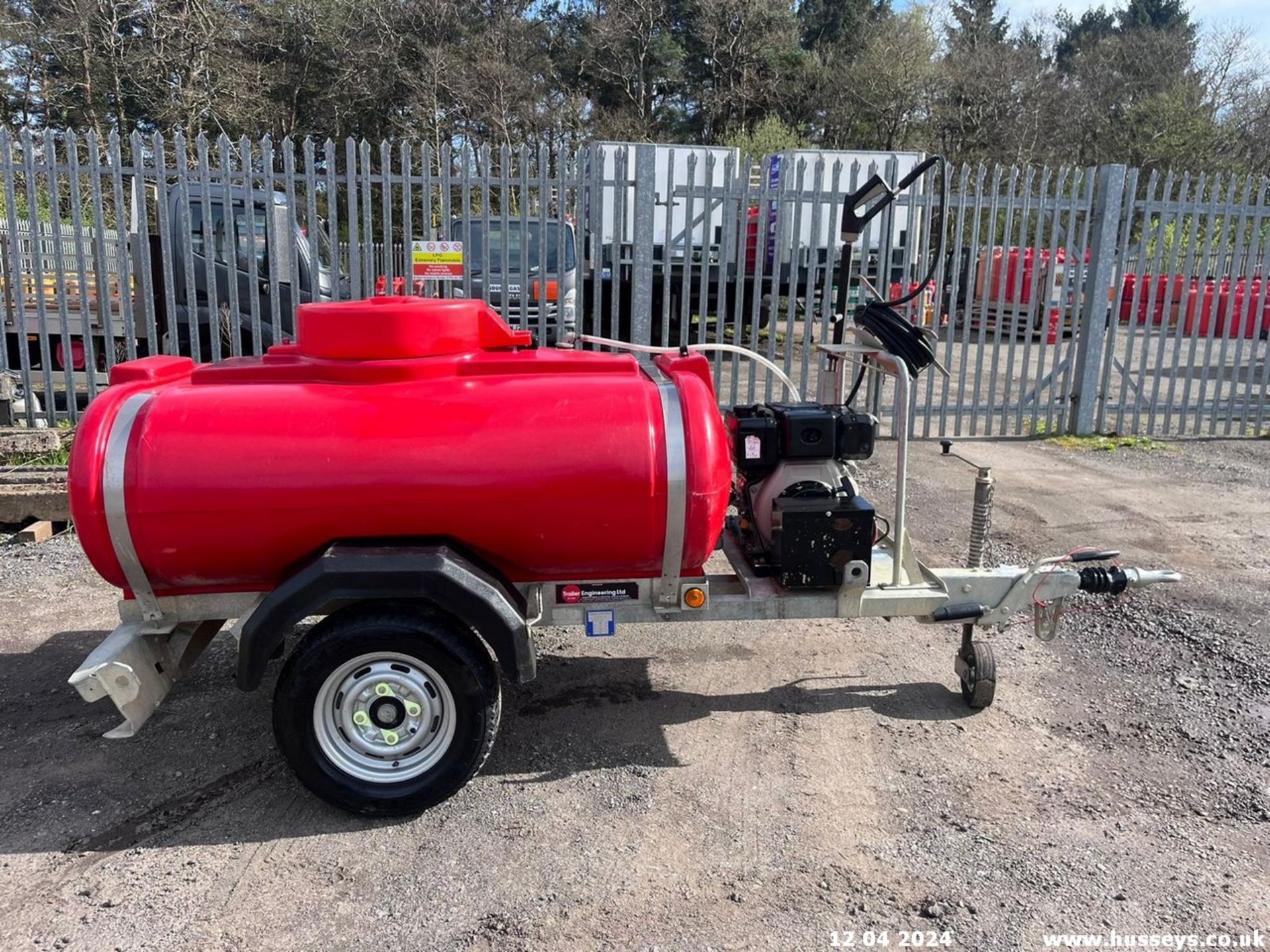 TRAILER ENGINEERING 250 GALLON FAST TOW WASHER BOWSER 2021 ELEC START YANMAR DIESEL WASHER - Image 3 of 12