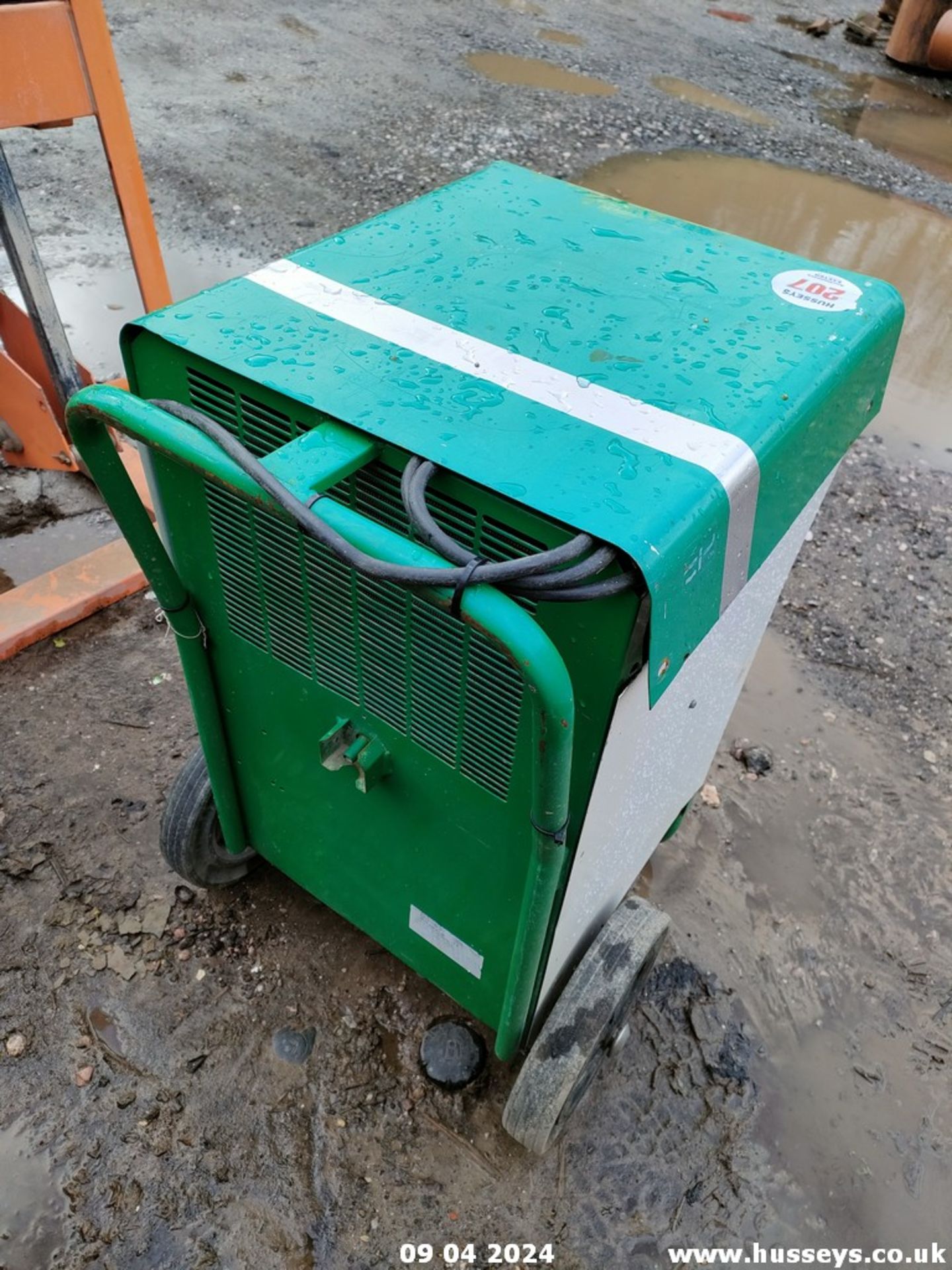 DEHUMIDIFIER - Image 2 of 2