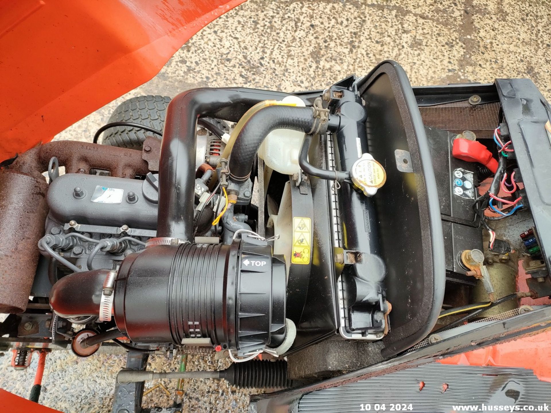 KUBOTA G18 DIESEL RIDE ON MOWER - Image 6 of 8