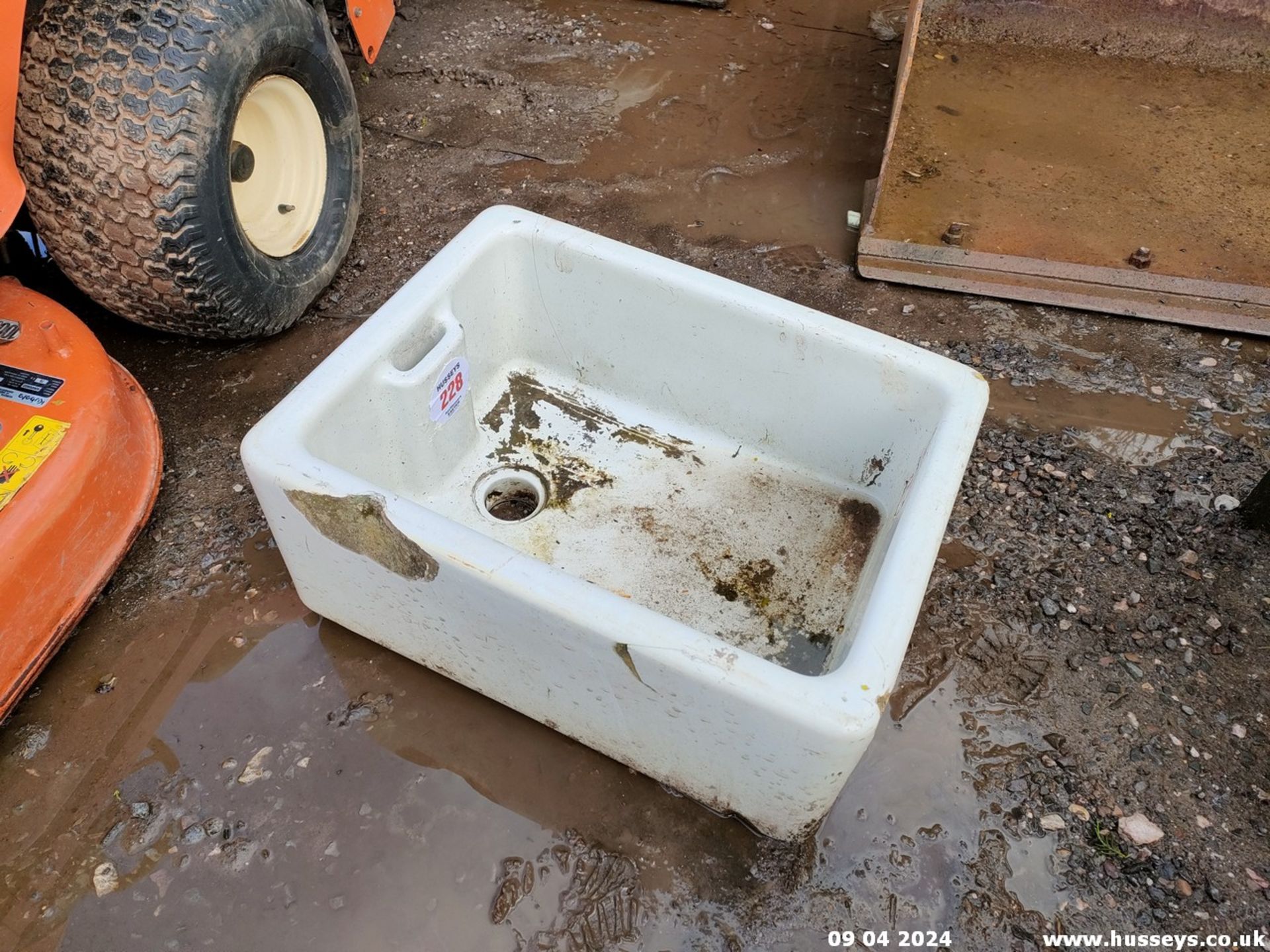 GLAZED SINK/PLANTER