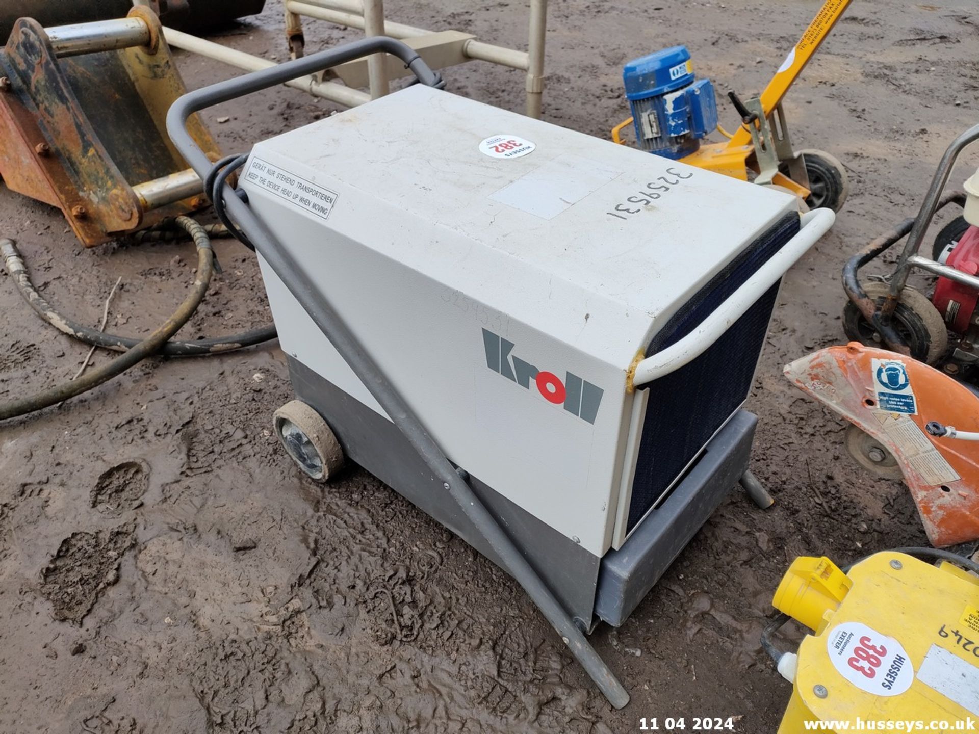 DEHUMIDIFIER 3259531 - Image 2 of 2