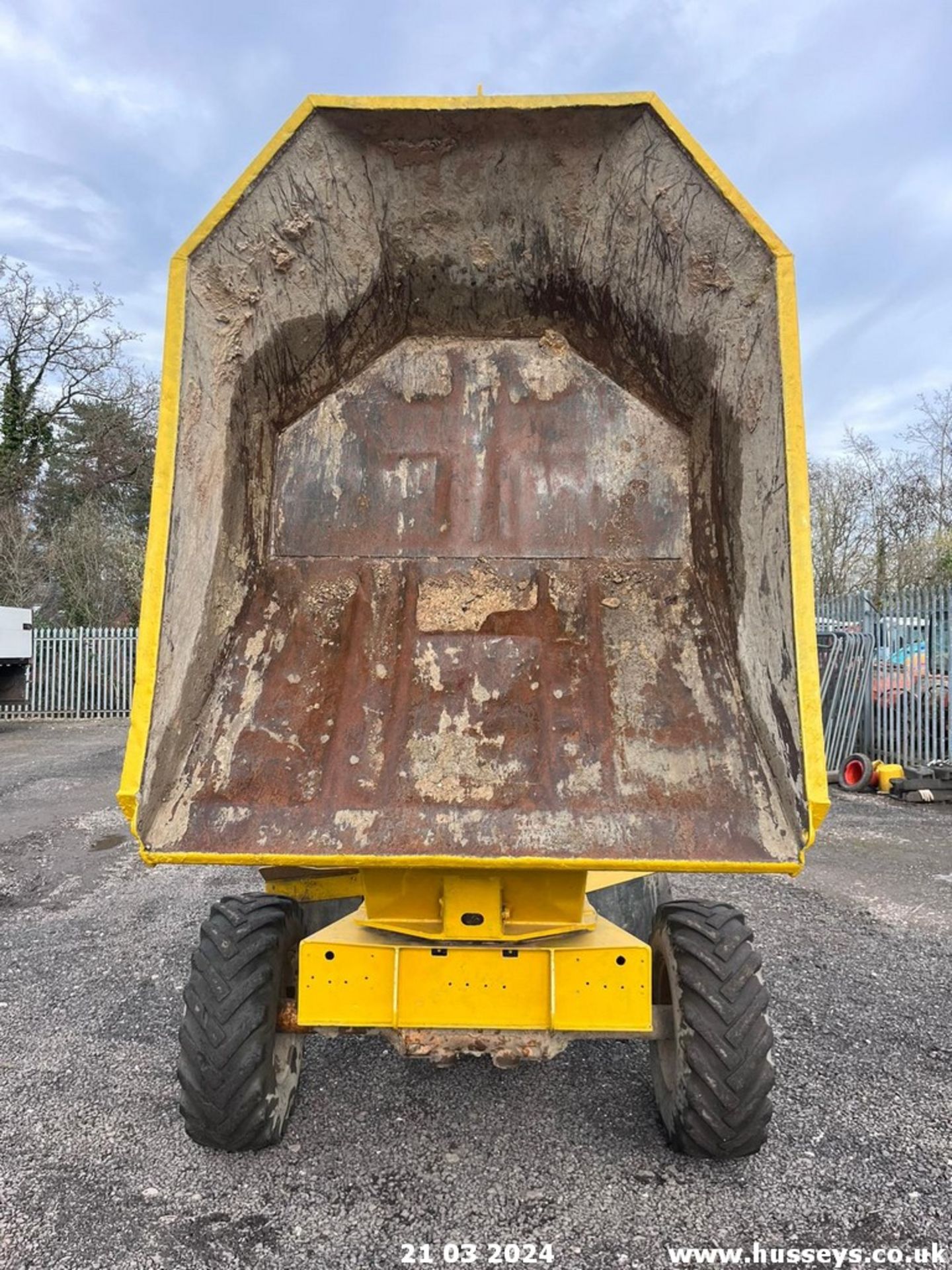 THWAITES 3 TON SWIVEL SKIP DUMPER RDTS - Image 9 of 17