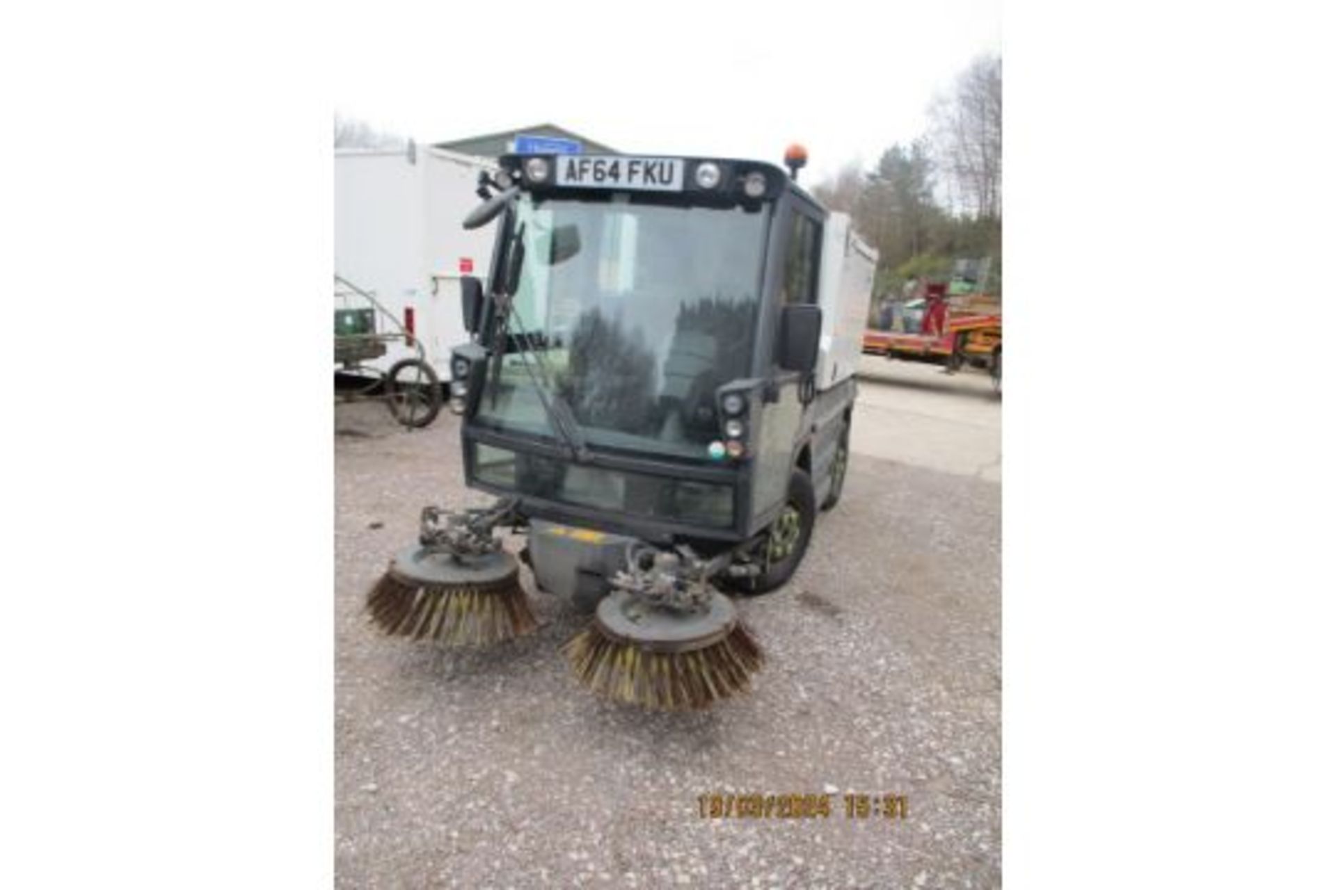 14/64 SCHMIDT SWEEPER - 2800cc (White) - Image 2 of 7