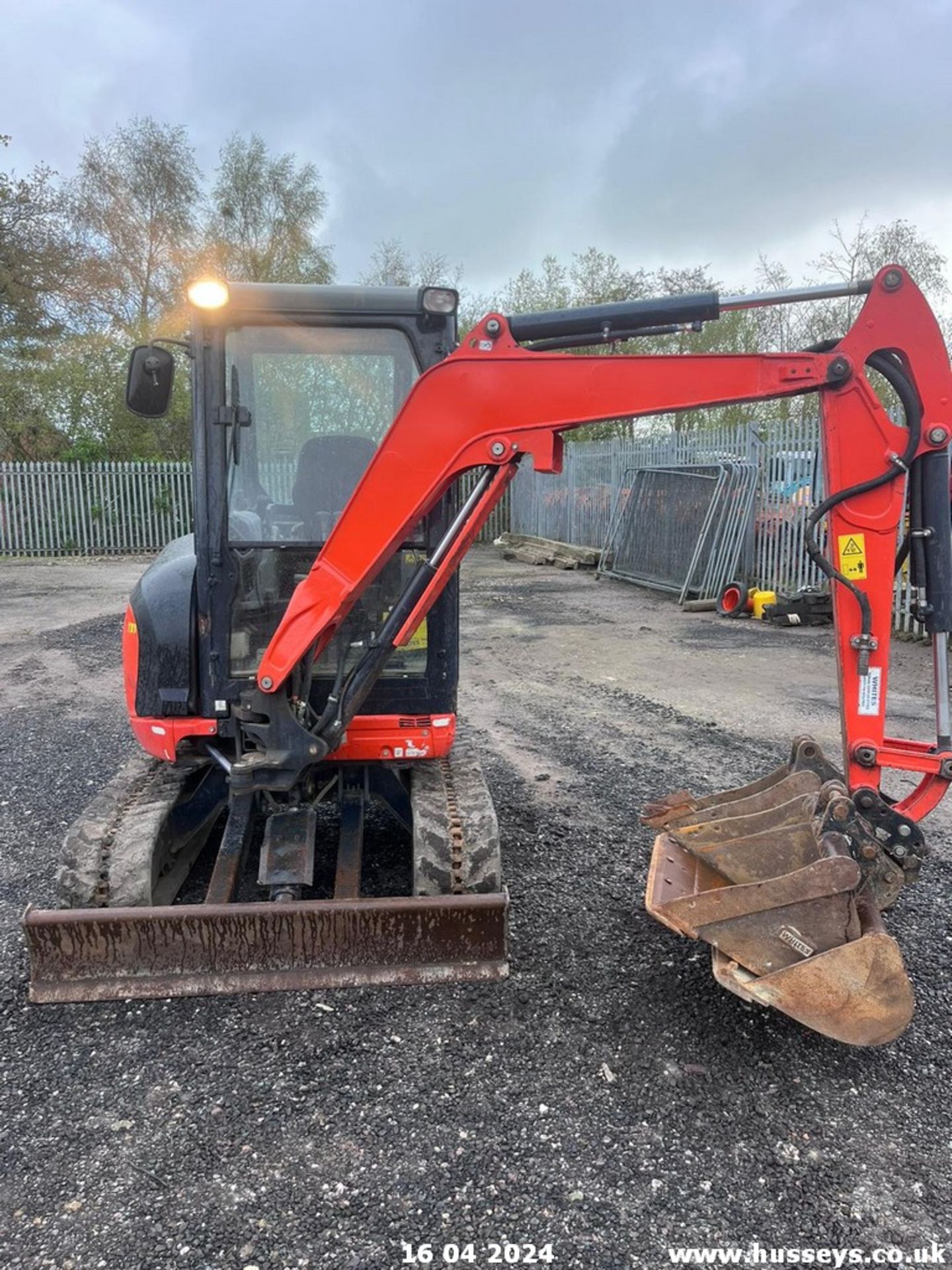 KUBOTA U27 EXCAVATOR 2020 1958HRS C.W 3 BUCKETS & QH RED & BLACK KEYS RTD - Bild 4 aus 16