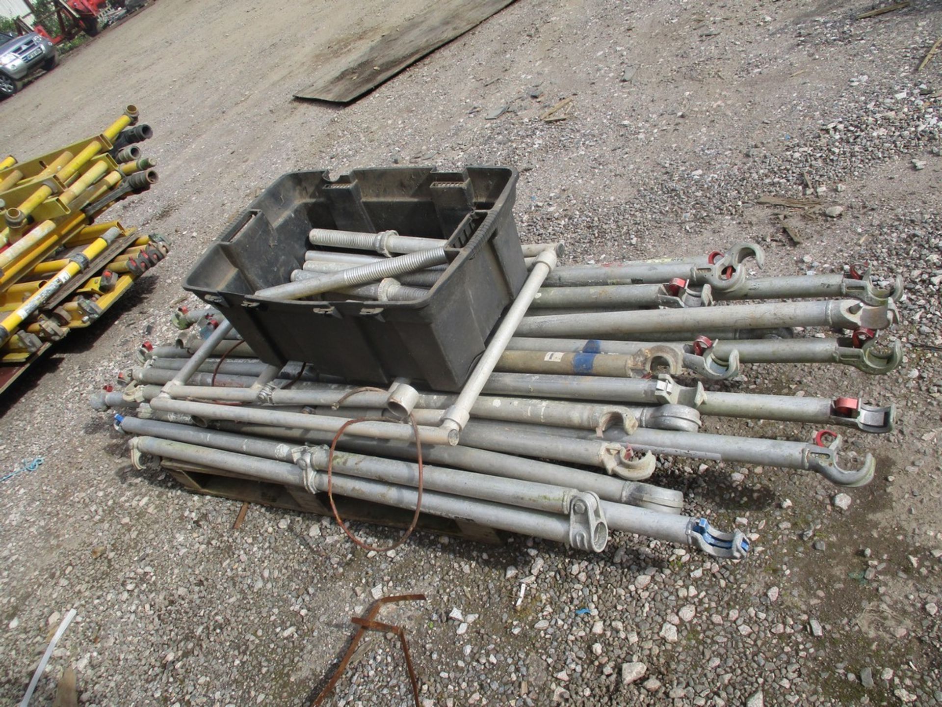 ALLOY SCAFFOLD POLES - Image 2 of 2