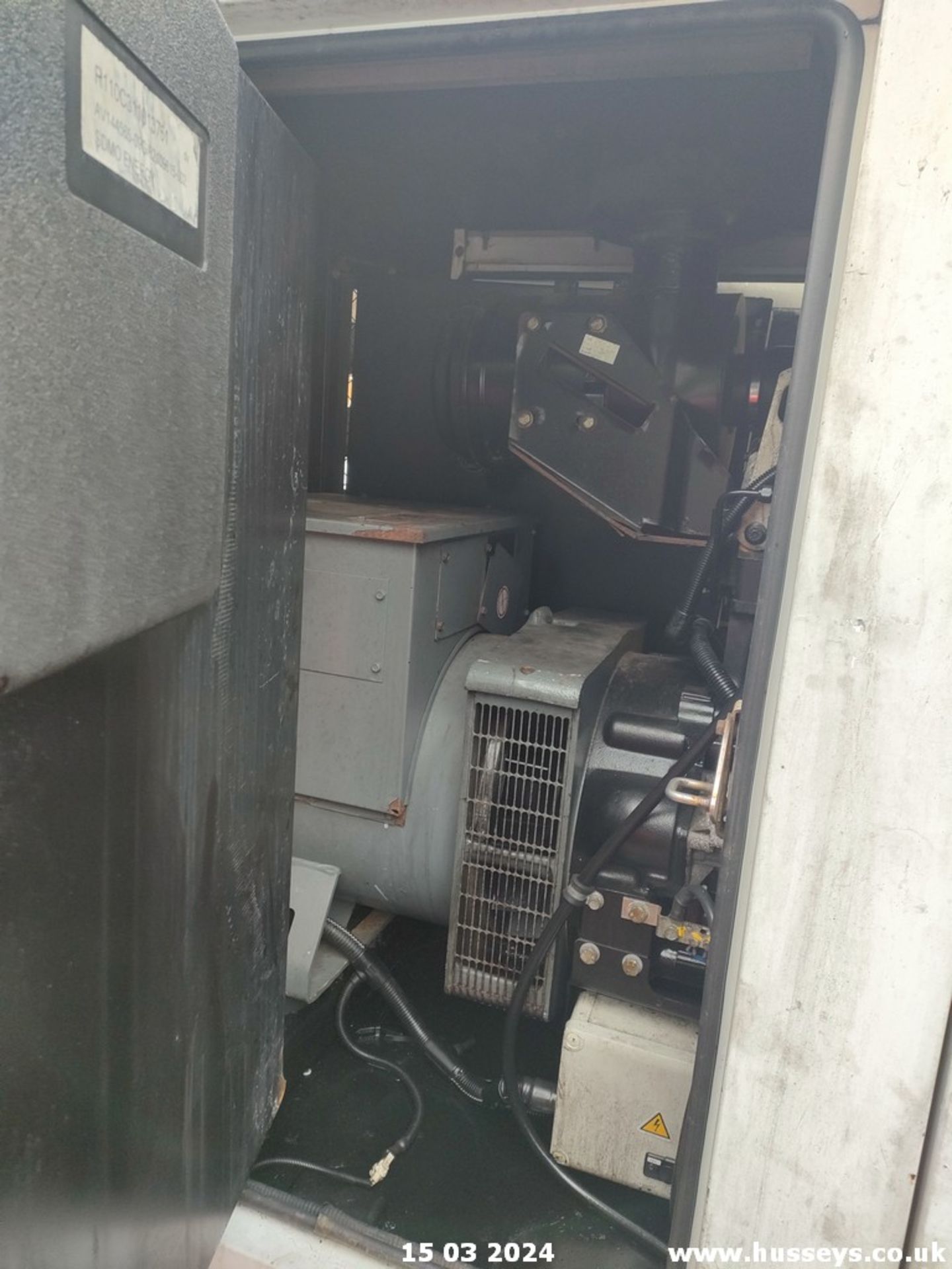 SDMO 110KVA DIESEL GENERATOR C.W KEY RMP - Image 5 of 11