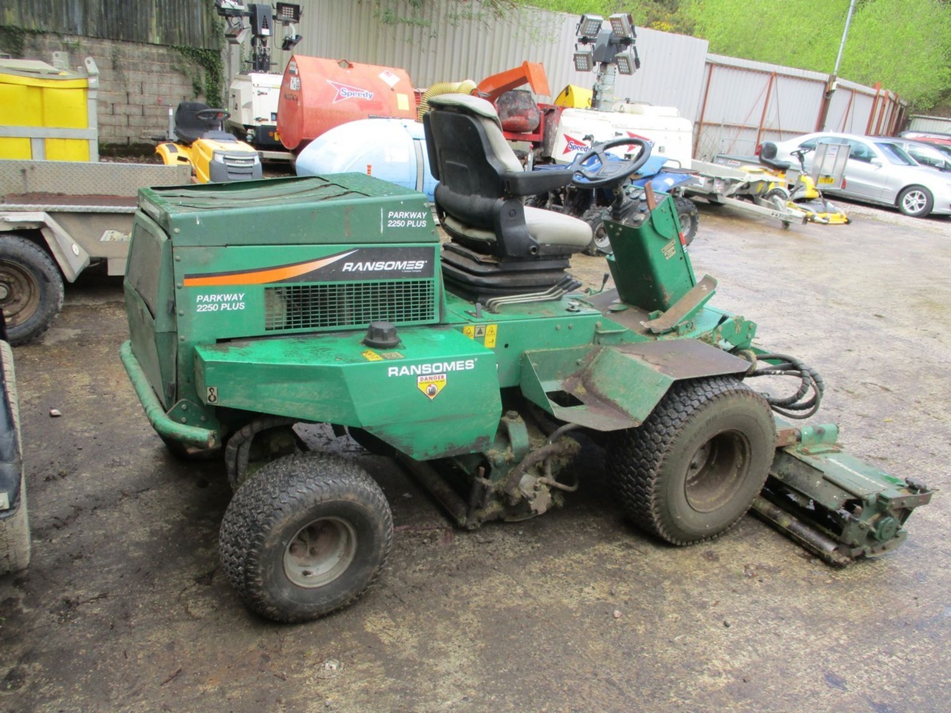 RANSOMES PARKWAY 2250 PLUS RIDE ON MOWER - Bild 5 aus 6