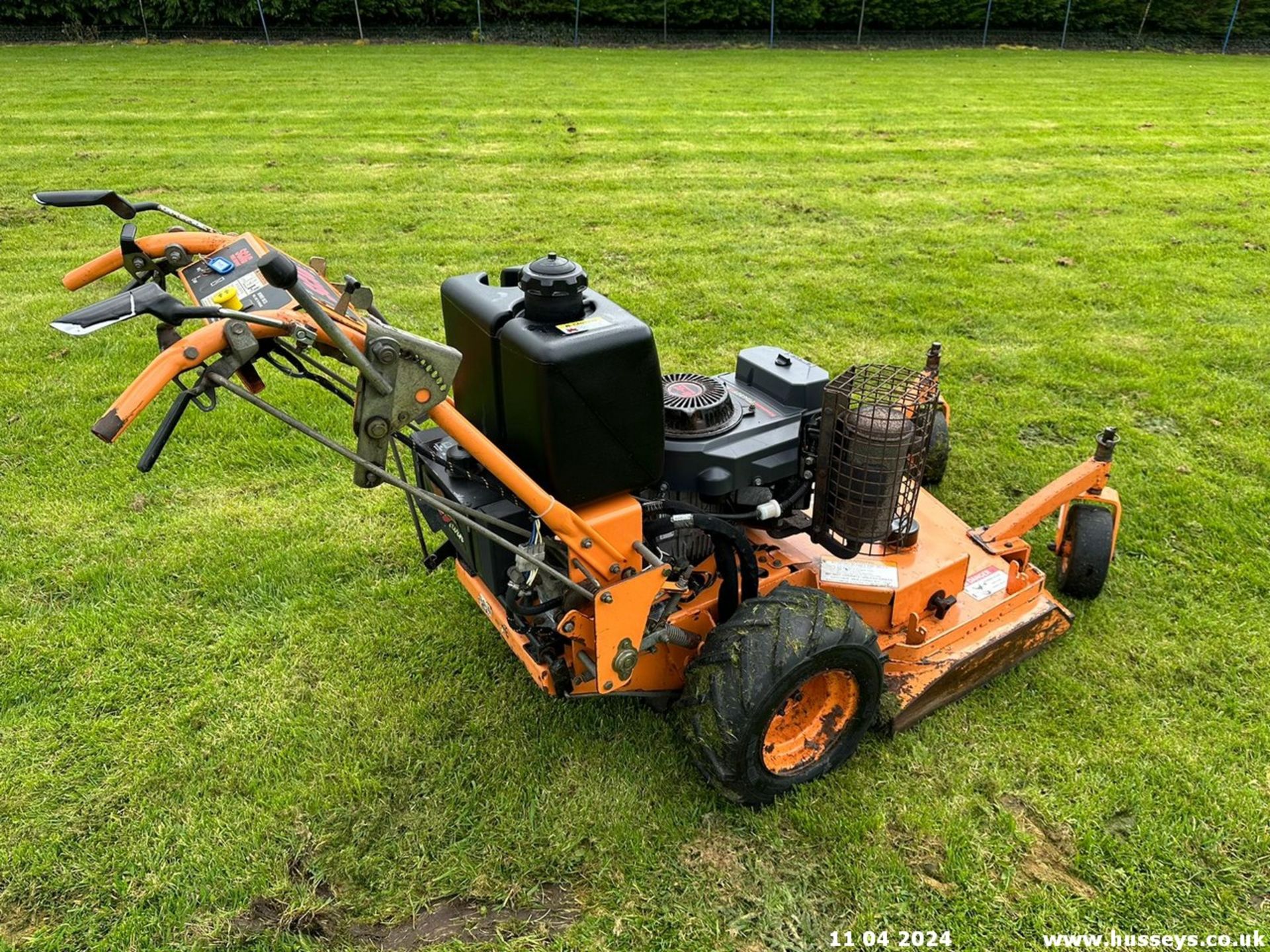 SCAG 36 PEDESTRIAN MOWER - Image 8 of 12