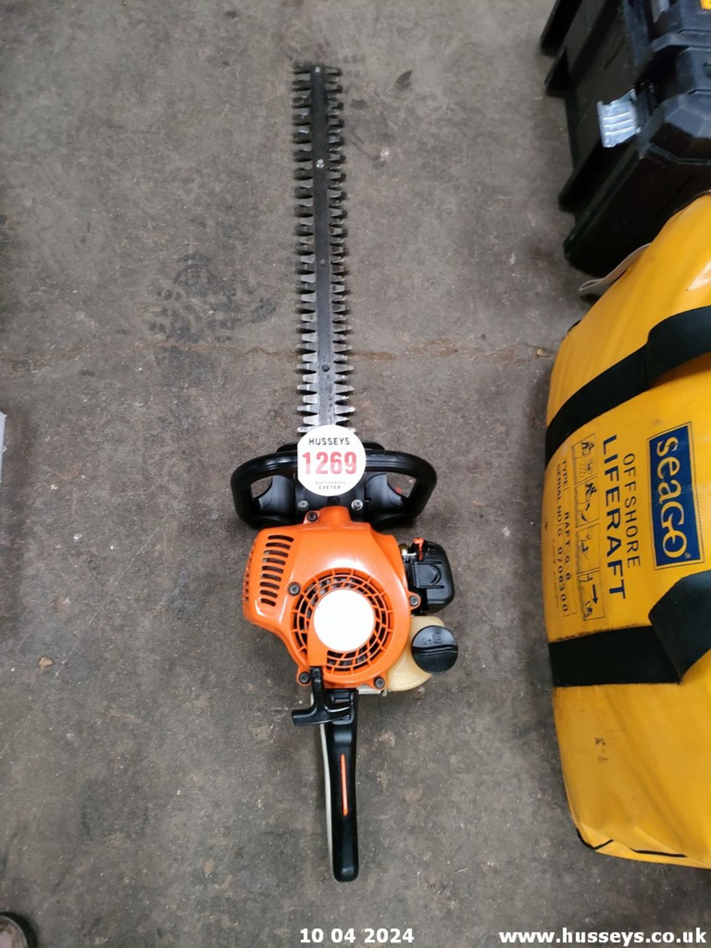 STIHL HS45 HEDGE TRIMMER