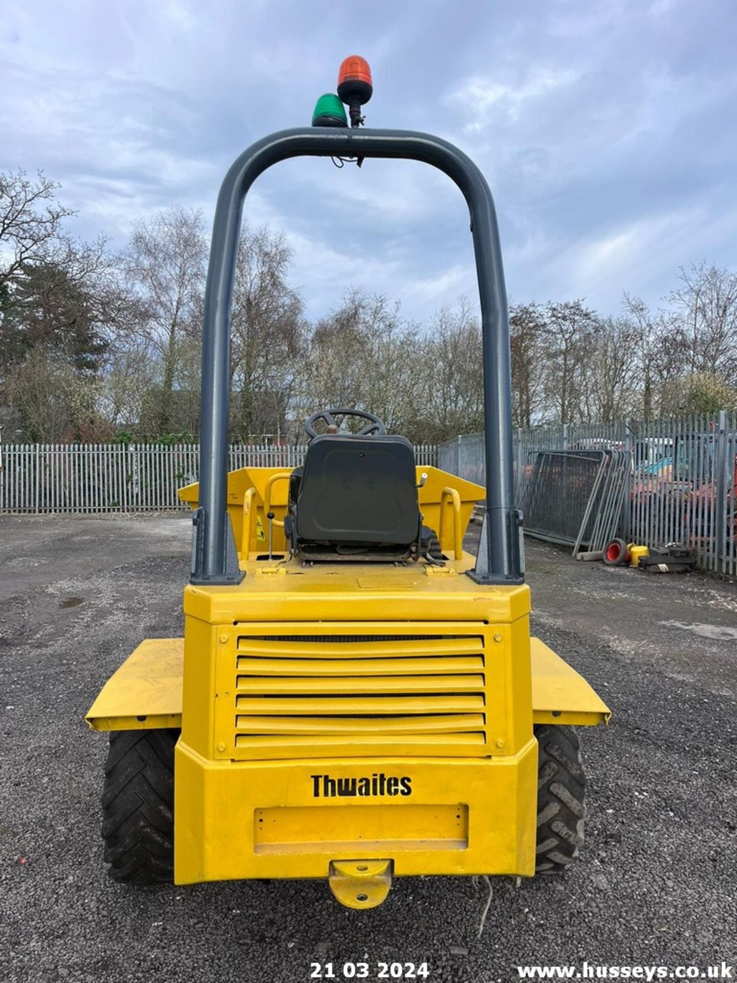 THWAITES 3 TON SWIVEL SKIP DUMPER RDTS - Bild 12 aus 17