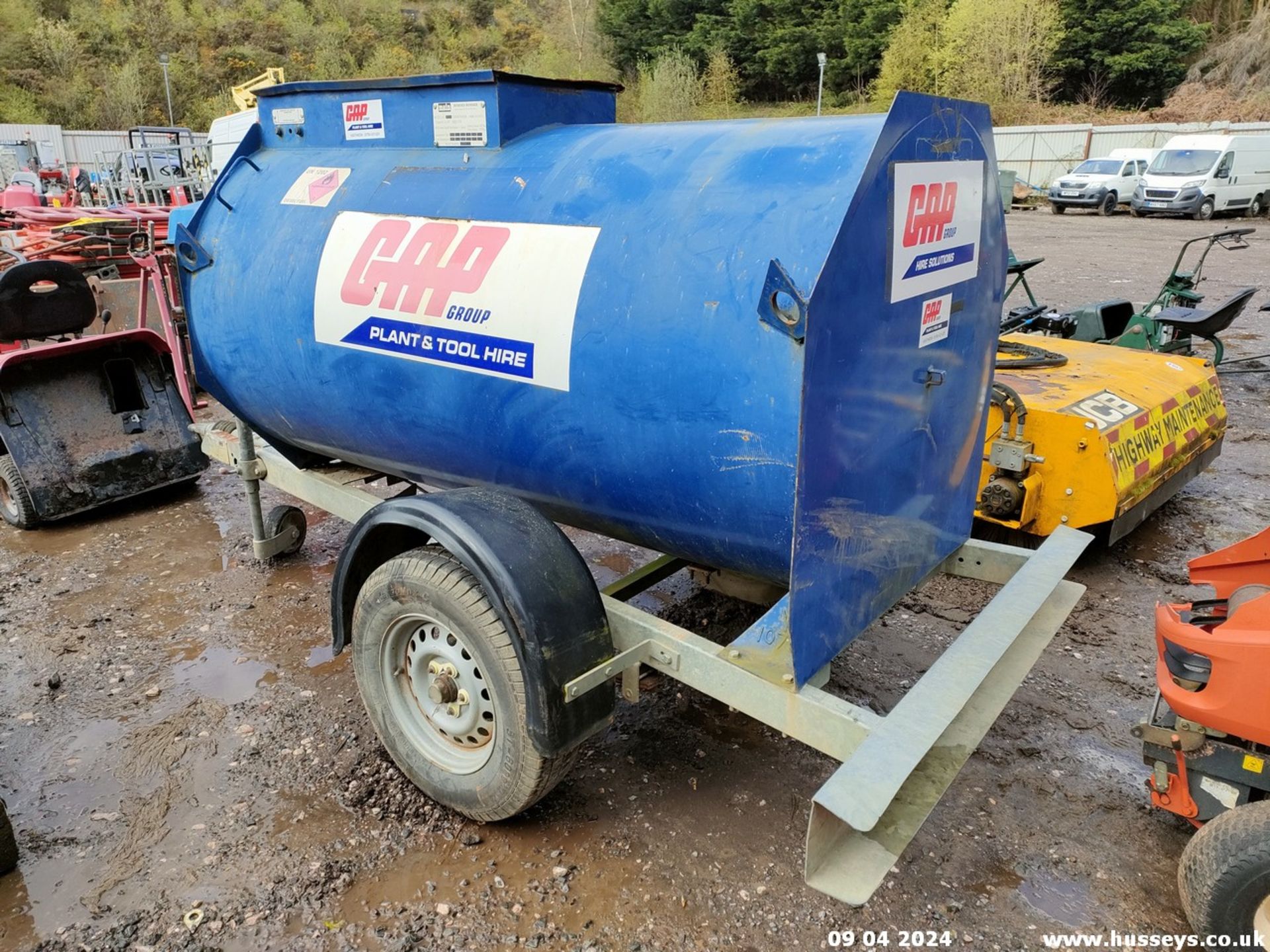 MAIN 1000 LITRE DIESEL BOWSER - Image 2 of 5