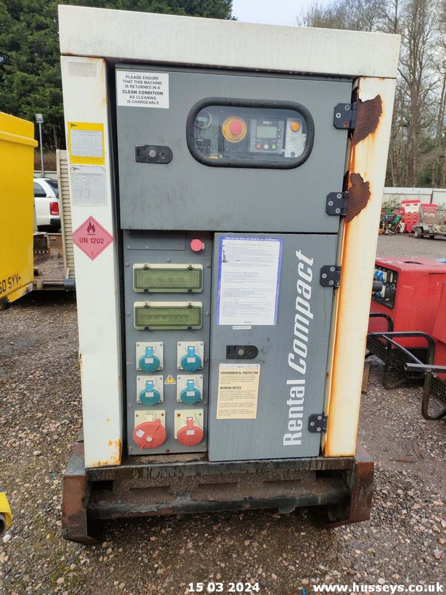 SDMO 110KVA DIESEL GENERATOR C.W KEY RMP - Bild 2 aus 11