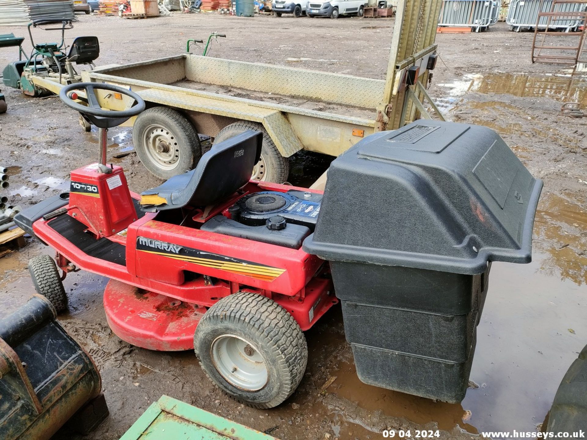 MURRAY RIDE ON MOWER - Image 4 of 6