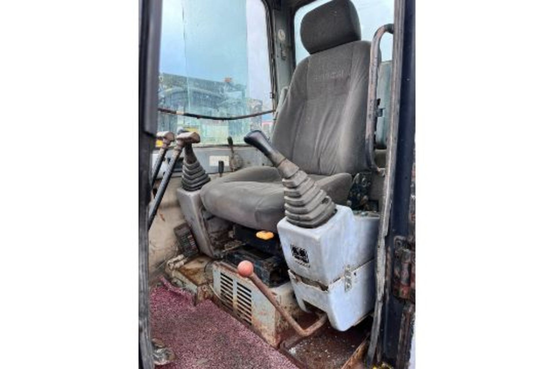 HYUNDAI ROBLEX 55-7 EXCAVATOR PLATED 2013 RTD - Image 6 of 14