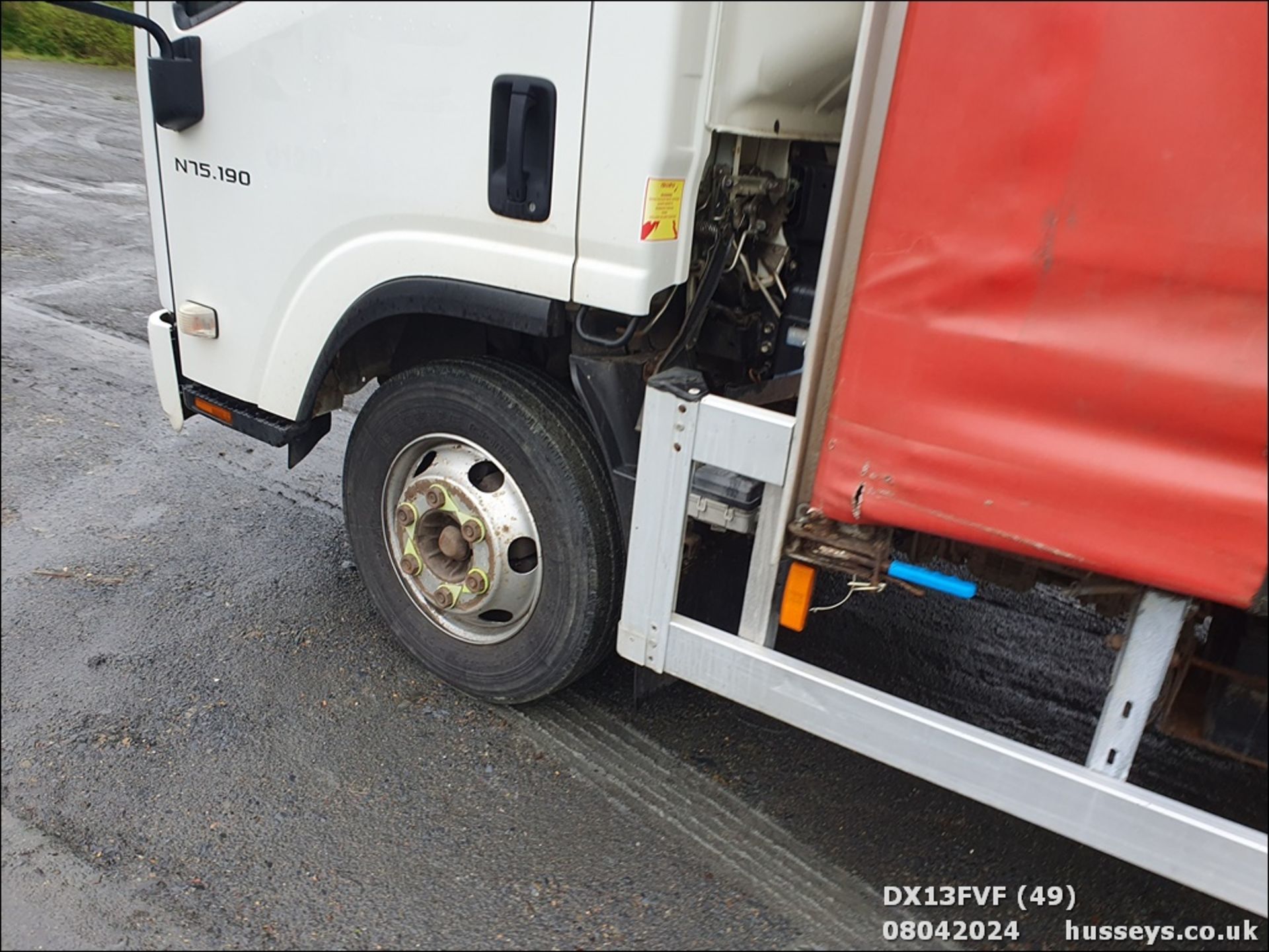 13/13 ISUZU TRUCKS FORWARD N75.190 AUTO - 5193cc 2dr (White) - Image 4 of 57