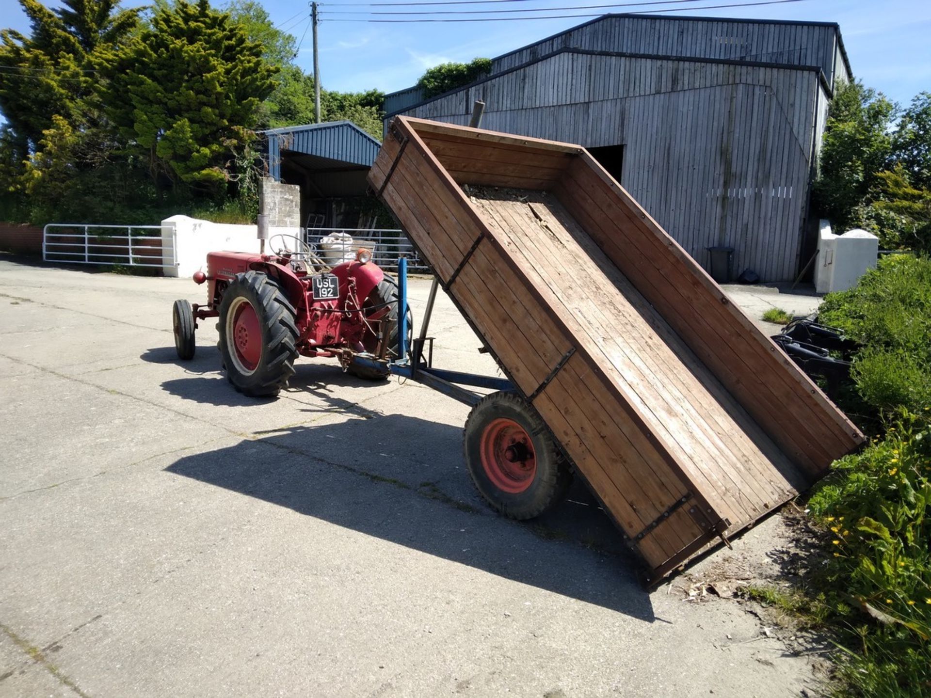 3 TON TIPPING TRAILER C.W SPARE WHEEL (NEW HYDRAULIC PIPEWORK) - Image 2 of 8