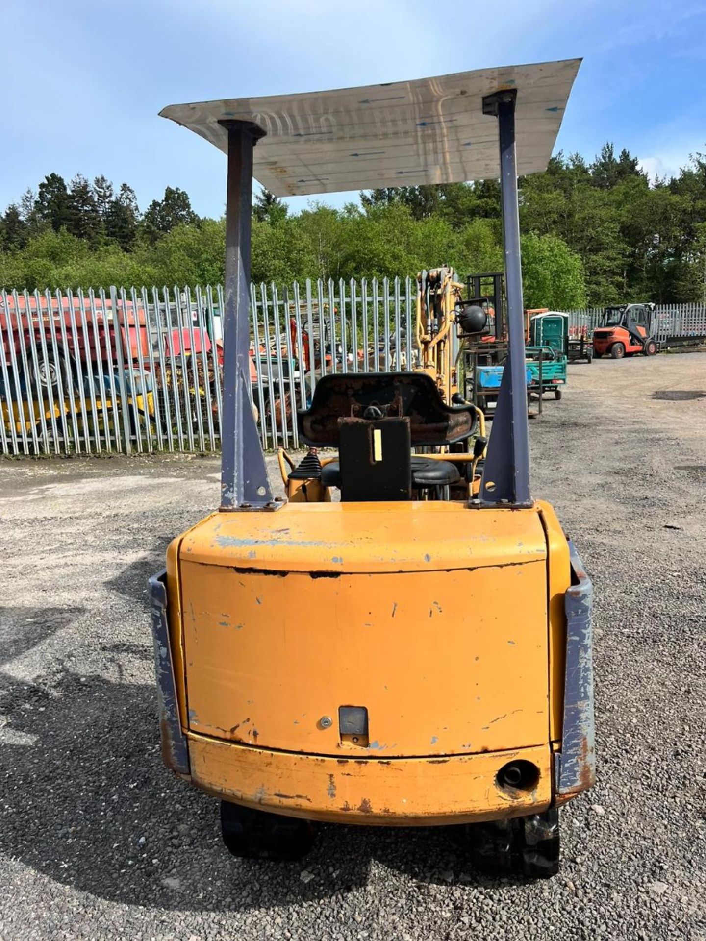 CASE 1.5 TON MINI DIGGER C.W 3 BUCKETS RTD - Image 6 of 12