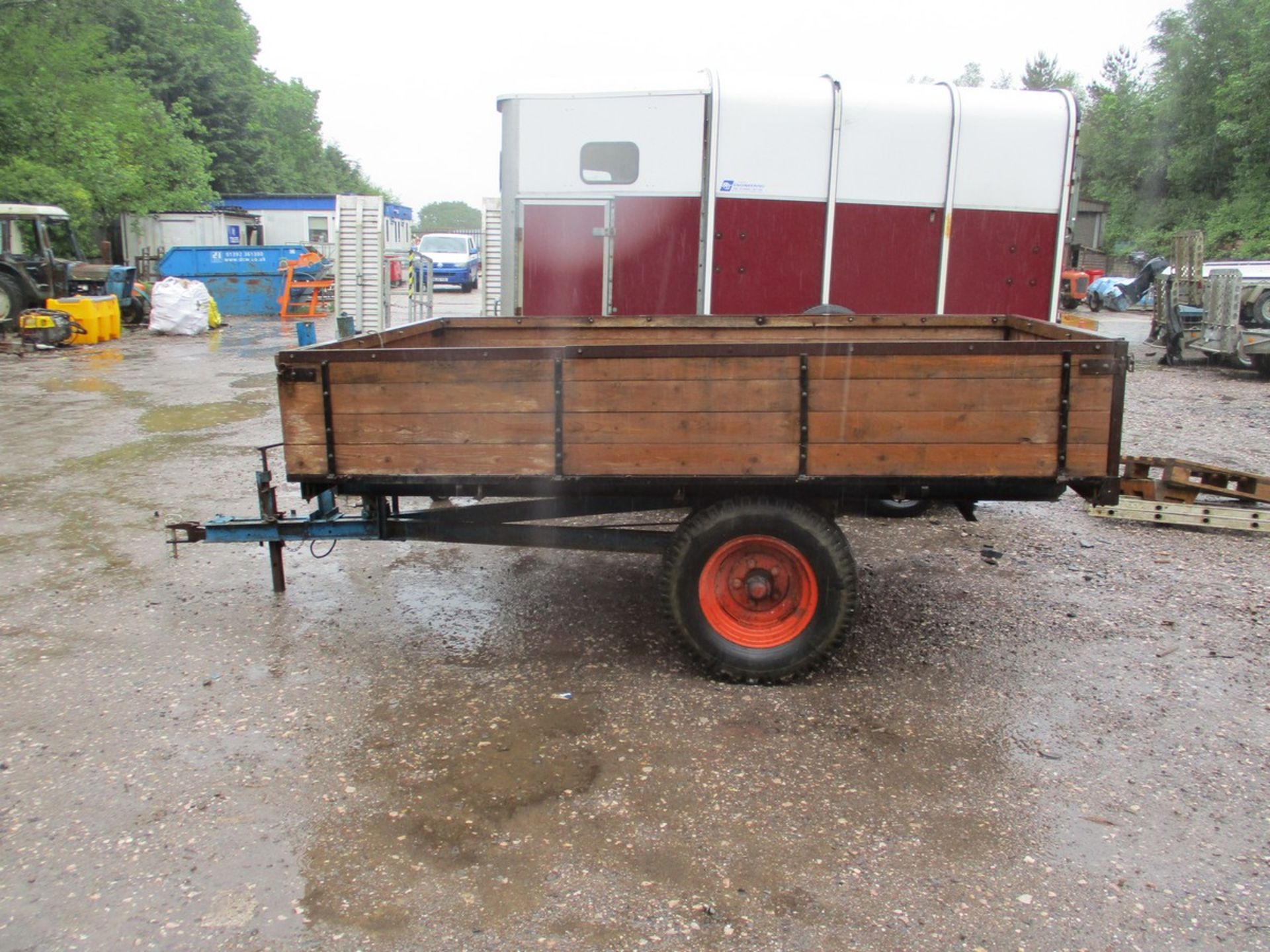 3 TON TIPPING TRAILER C.W SPARE WHEEL (NEW HYDRAULIC PIPEWORK) - Image 6 of 8