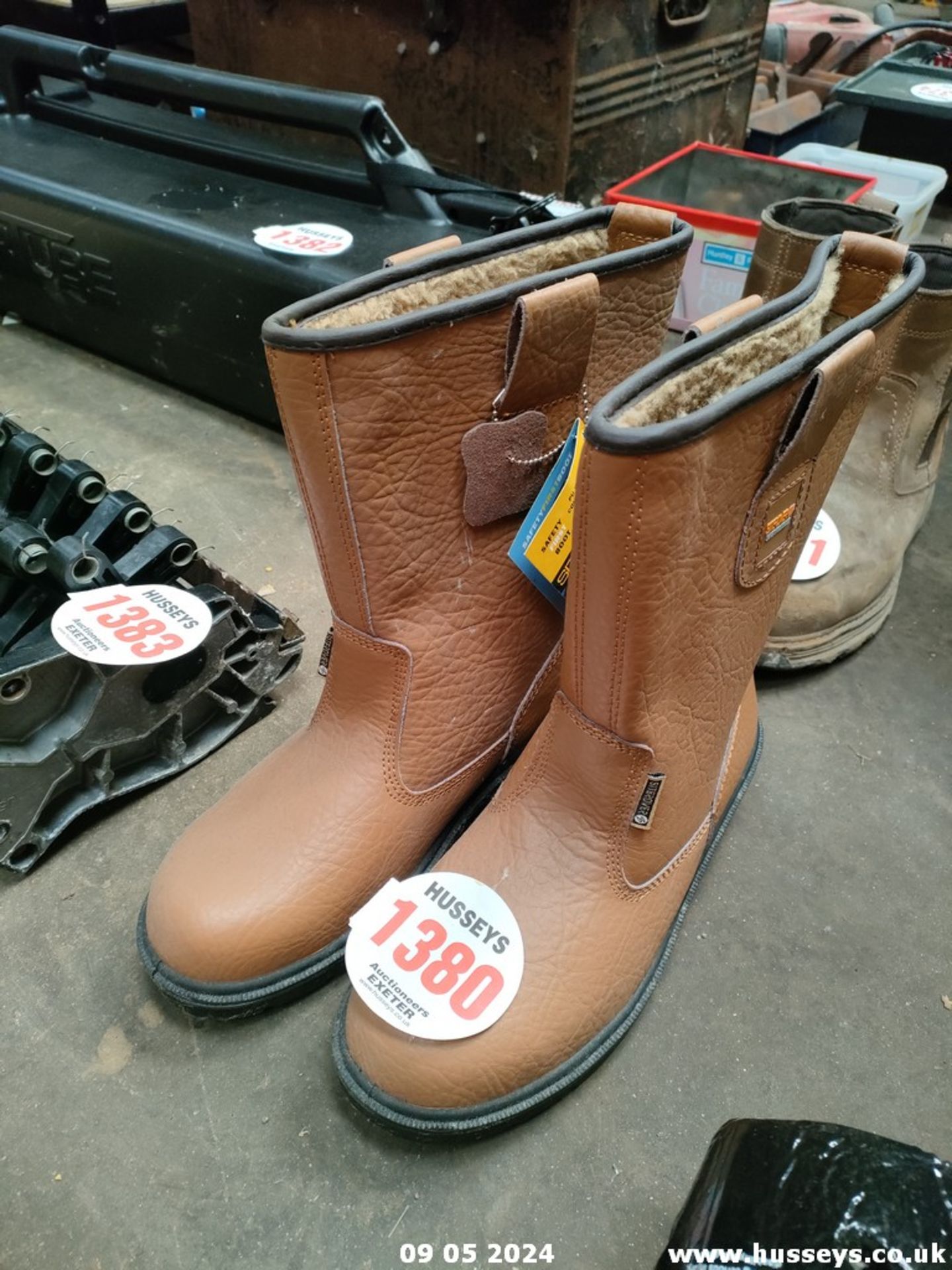 RIGGER BOOTS