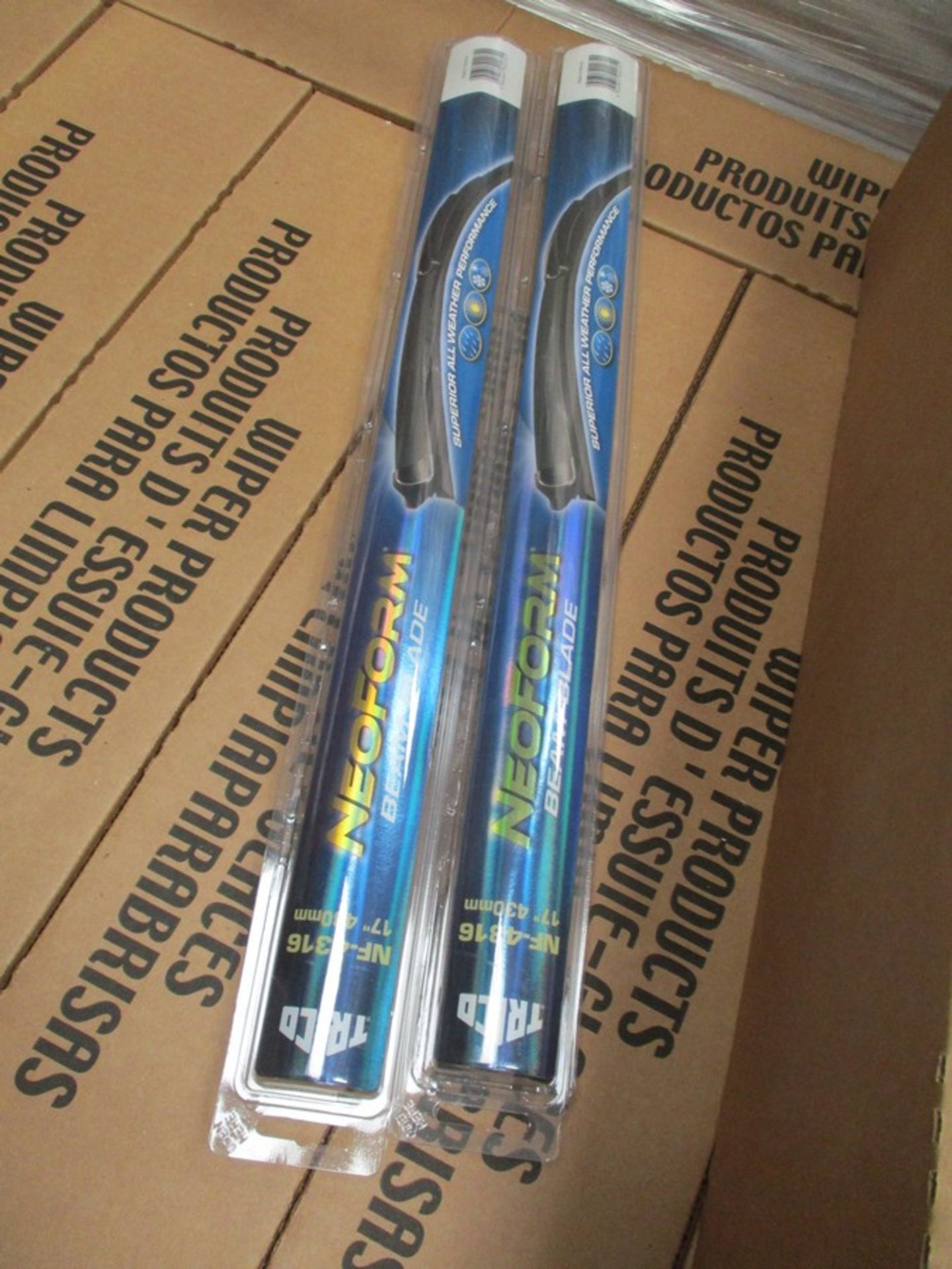 PALLET OF WIPER BLADES 17" - Image 2 of 3