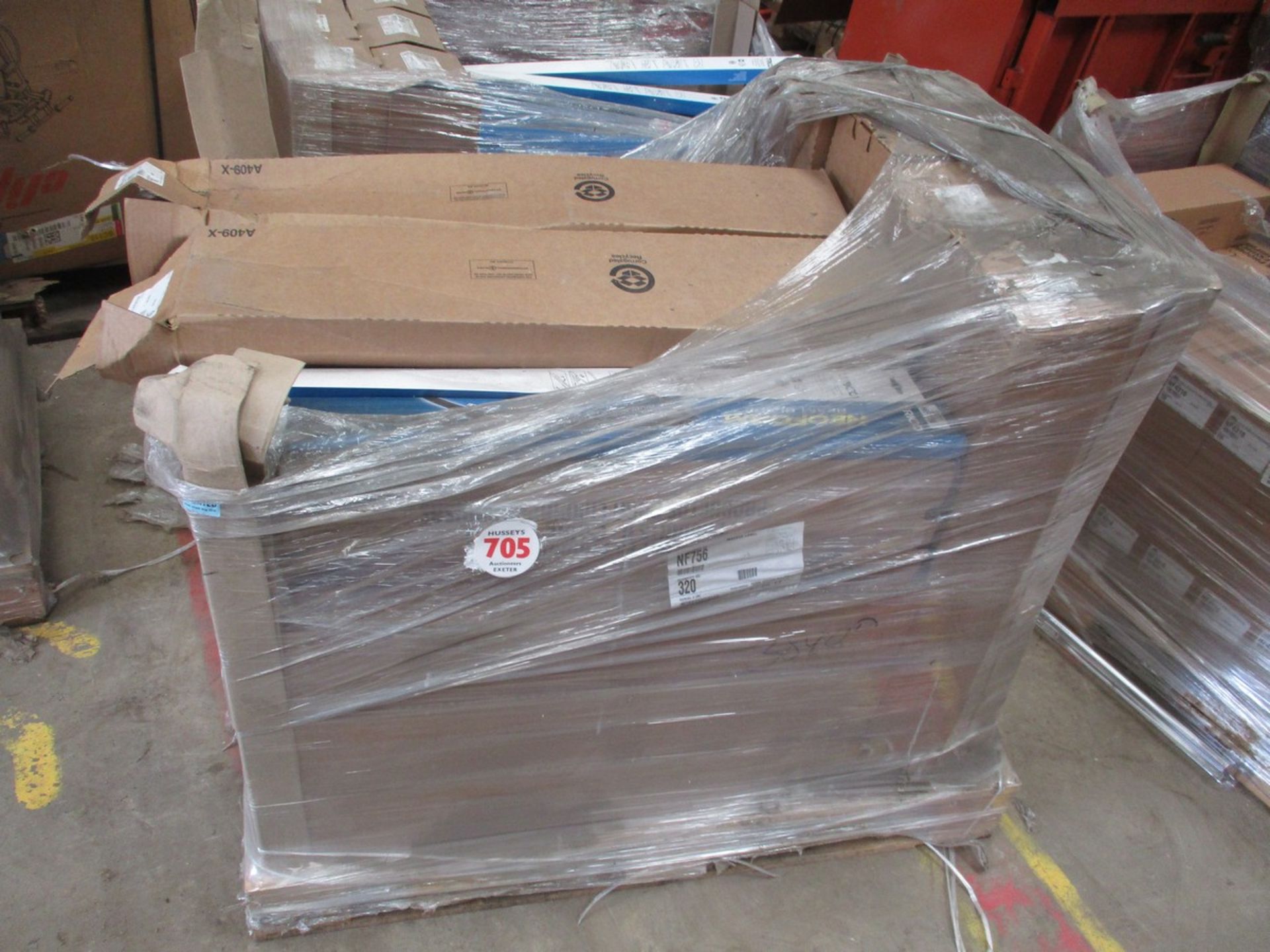 PALLET OF WIPER BLADES 30"