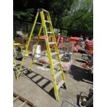 STEP LADDER 4733499