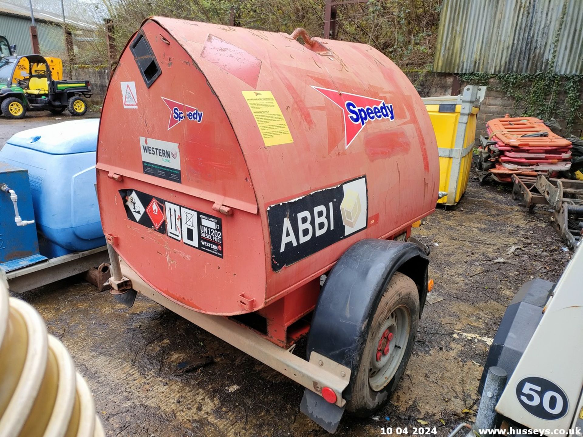 ABBI WESTERN DIESEL BOWSER C.W HAND PUMP - Image 3 of 5