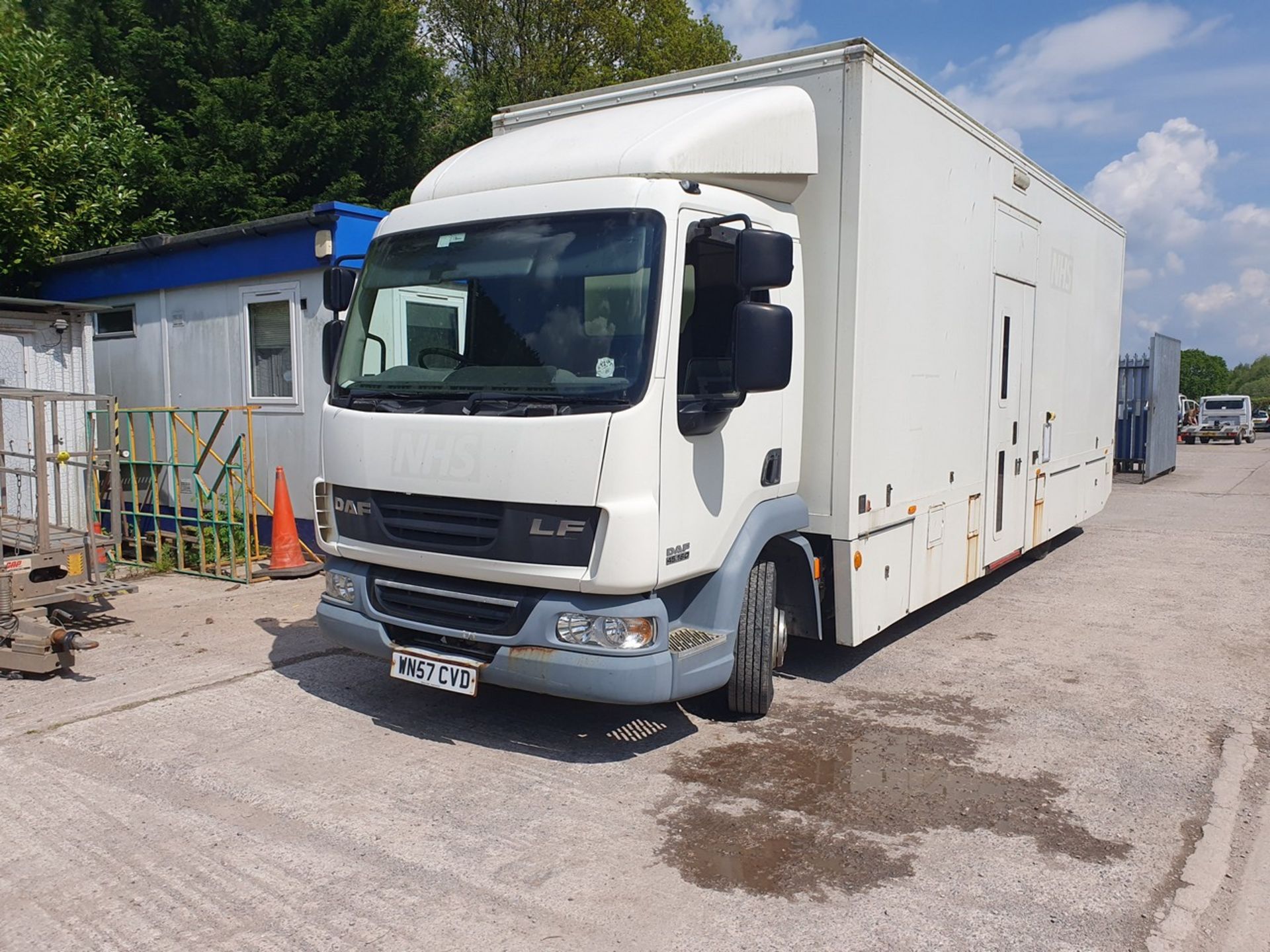 08/57 DAF TRUCKS LF MOBILE CLINIC - 4500cc 4dr (White, 24k) - Image 2 of 77