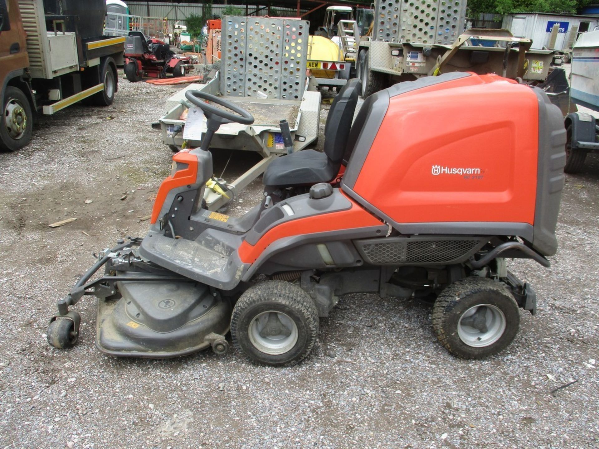 HUSQVARNA RC 3128T RIDE ON MOWER (NO KEY)