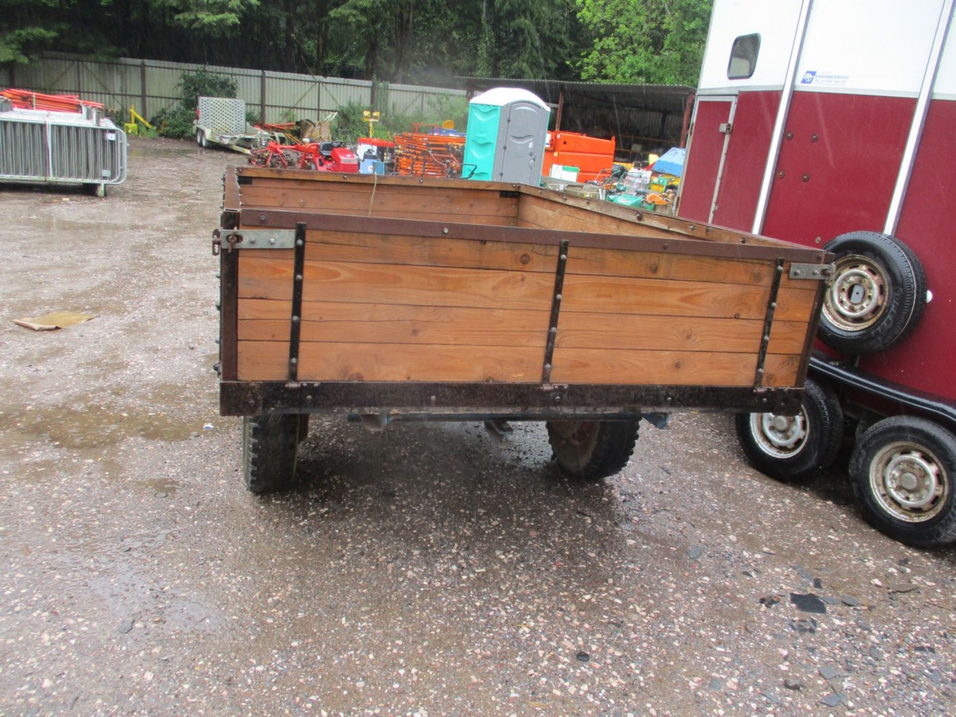 3 TON TIPPING TRAILER C.W SPARE WHEEL (NEW HYDRAULIC PIPEWORK) - Image 7 of 8