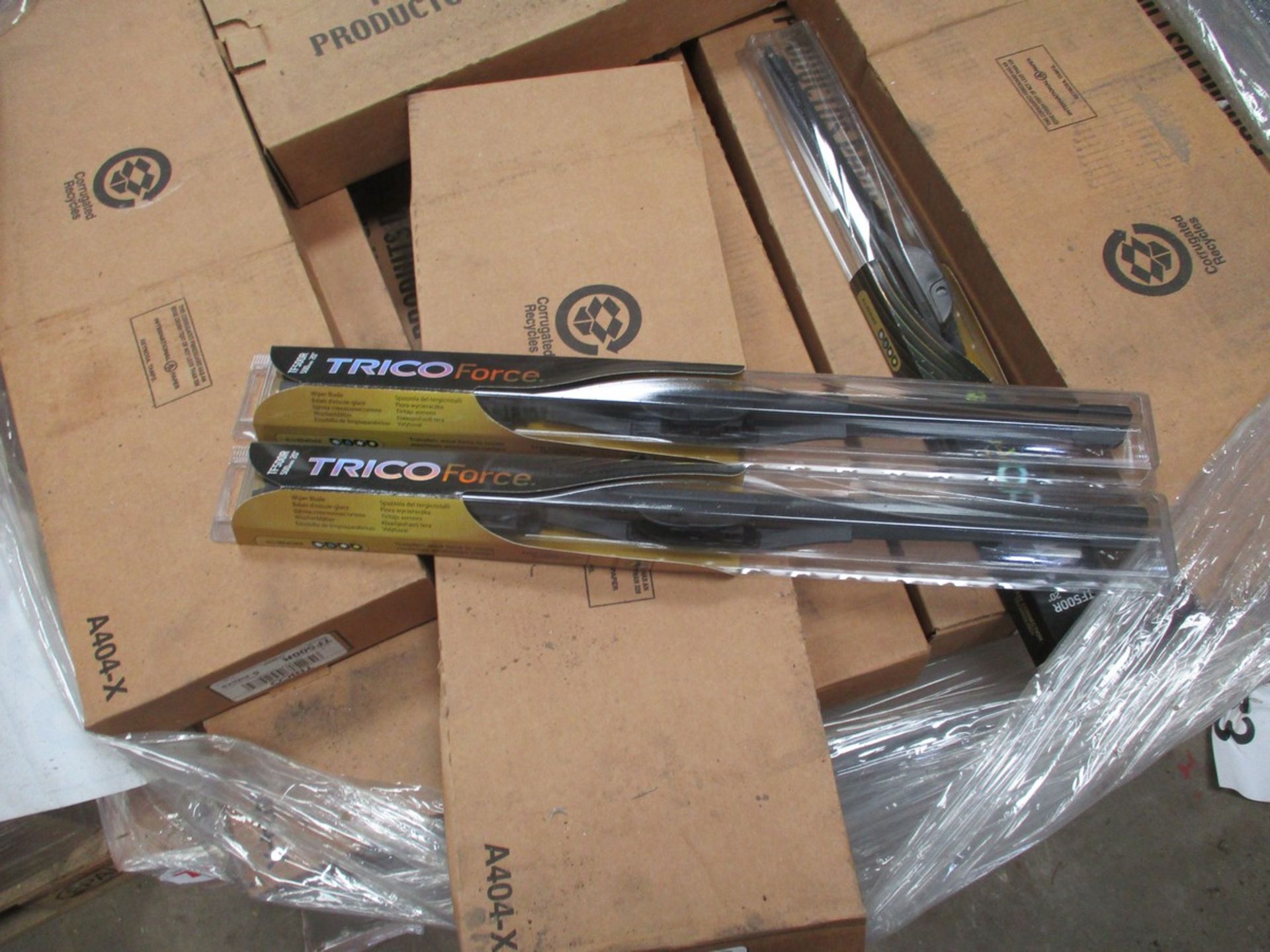 PALLET OF WIPER BLADES 20" - Image 3 of 3