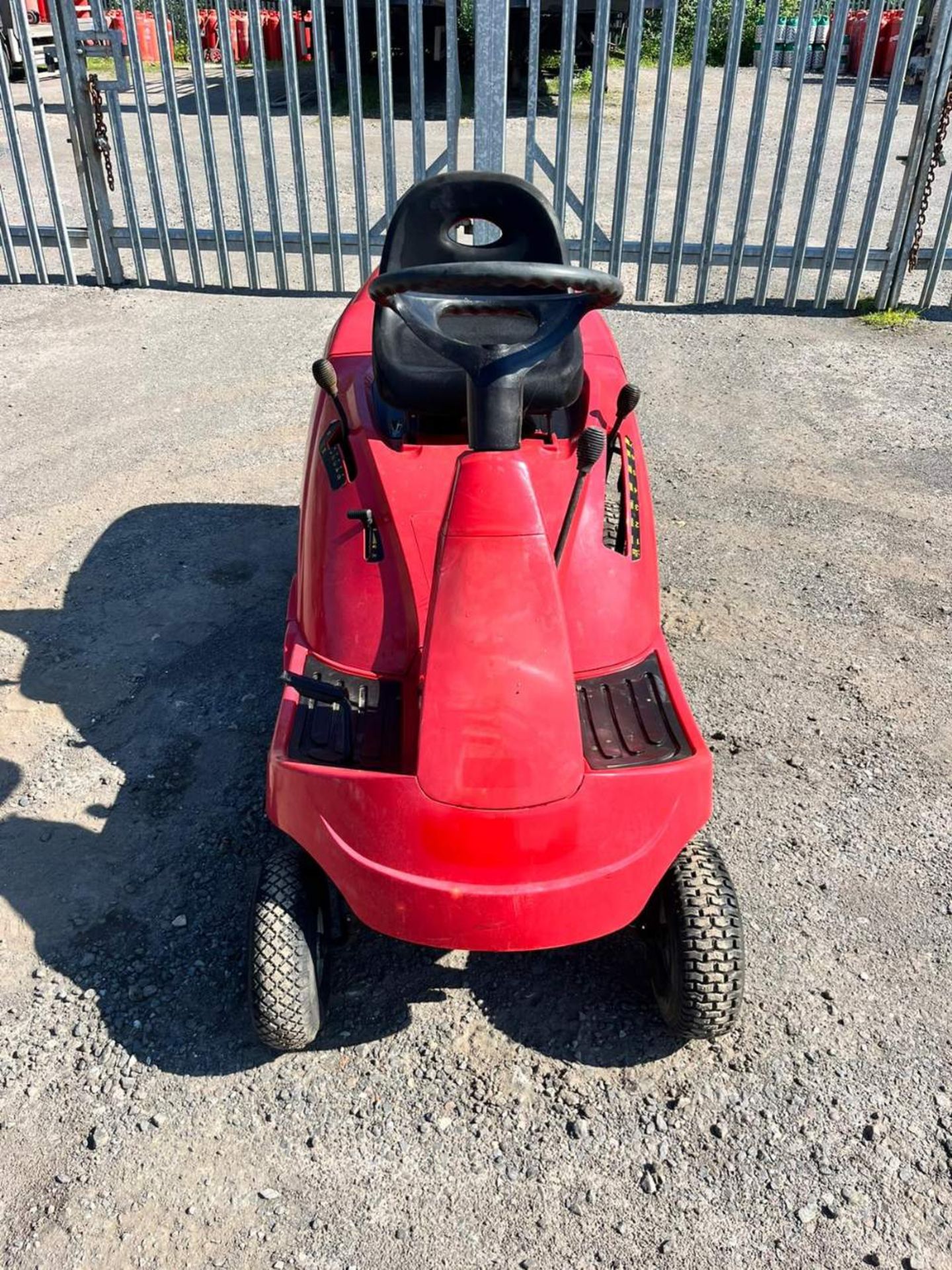 MOUNTFIELD PETROL RIDE ON MOWER - Image 3 of 5