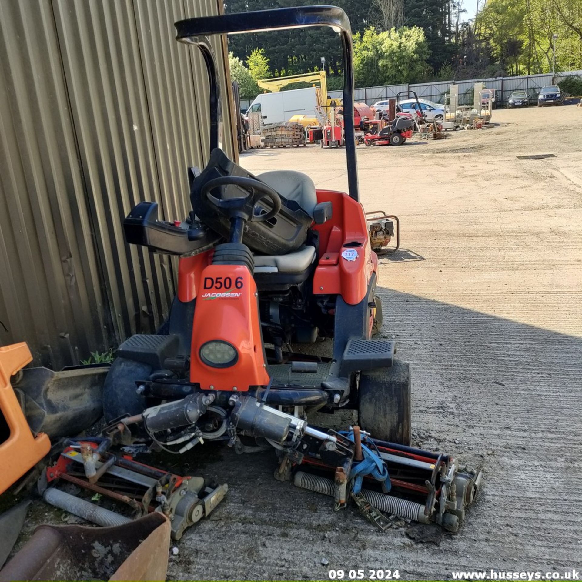 JACOBCEN ECLIPSE 322 TRIPLE MOWER - Image 2 of 4