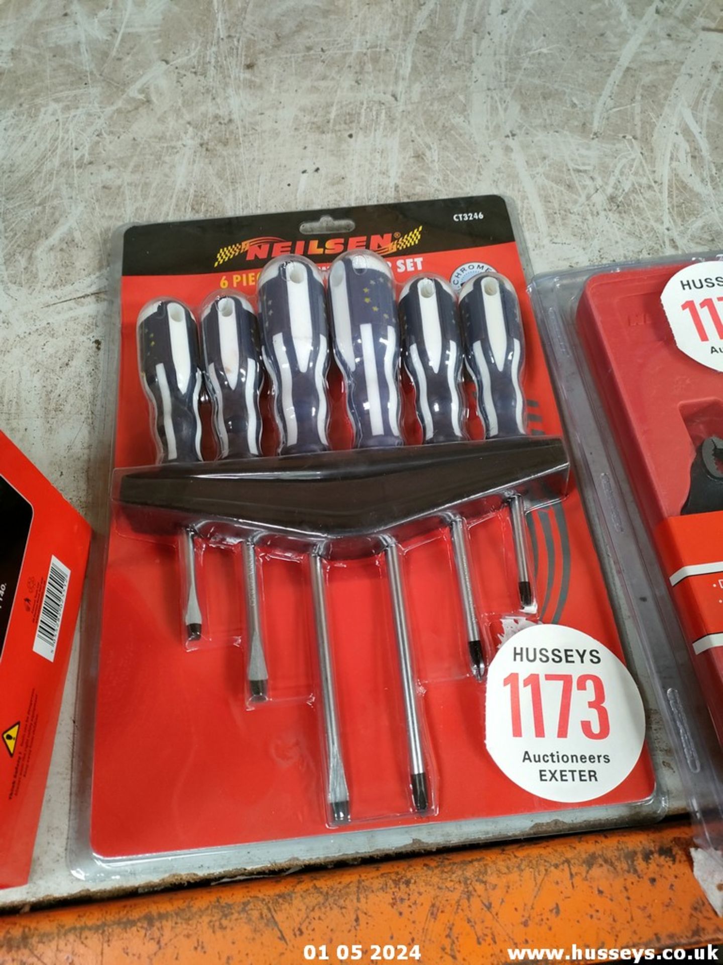 SCREWDRIVER SET