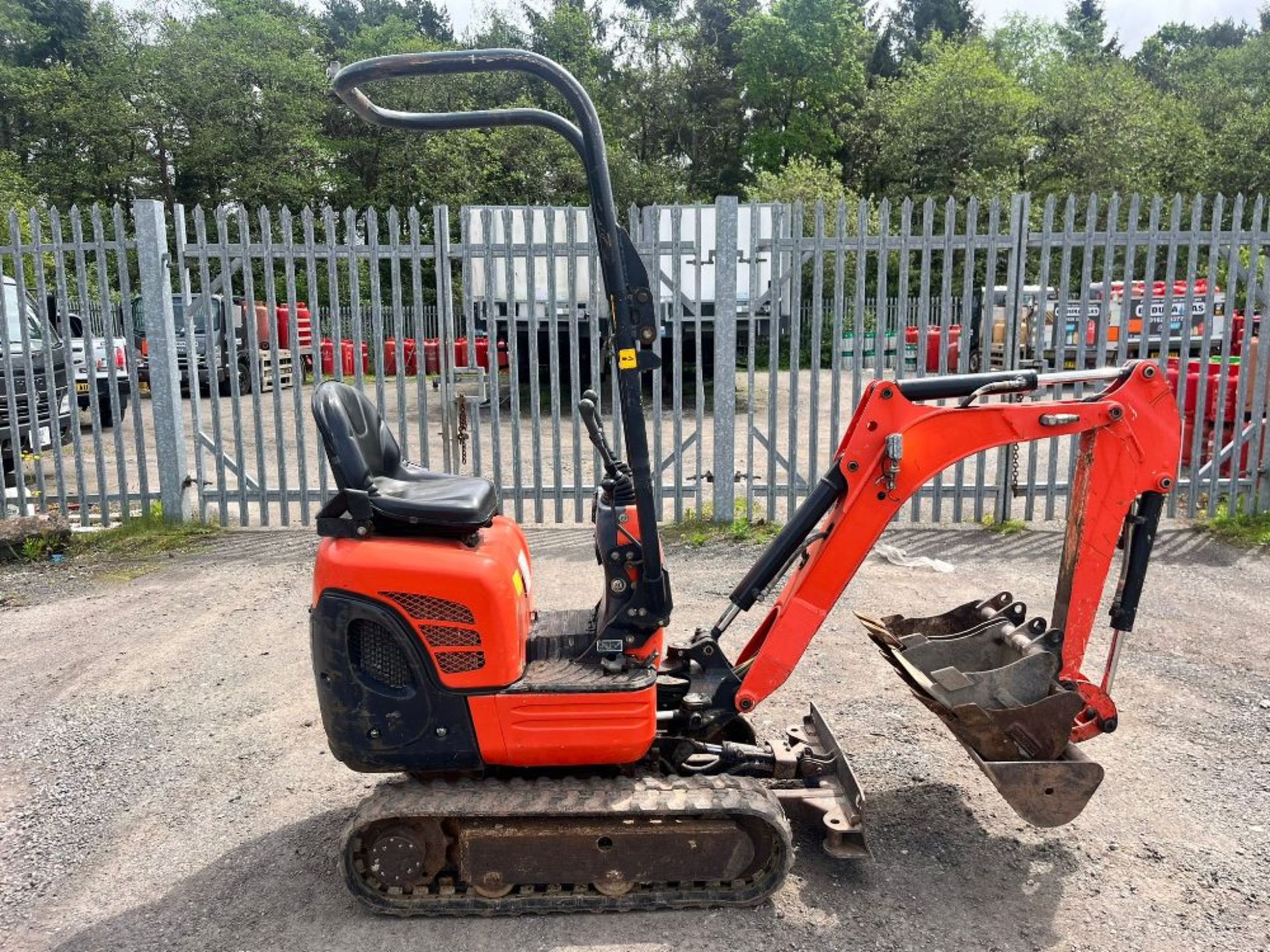 KUBOTA K008 MICRO DIGGER C.W 4 BUCKETS EXPANDING TRACKS 2017 1908HRS RTD - Image 6 of 15