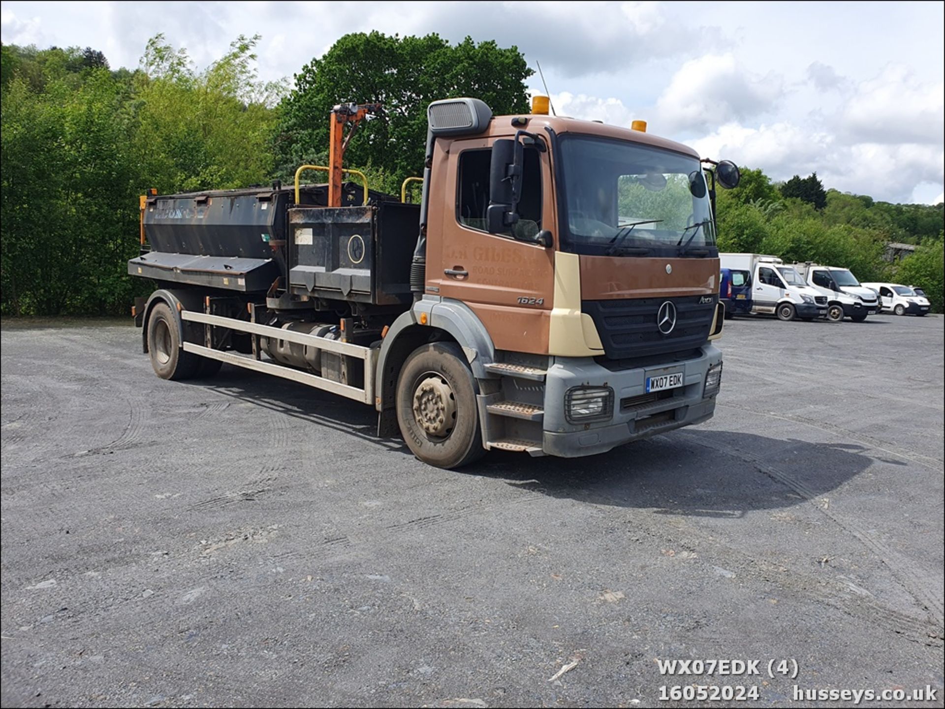 07/07 MERCEDES ATEGO - 6370cc 2dr (Brown/cream) - Image 5 of 54