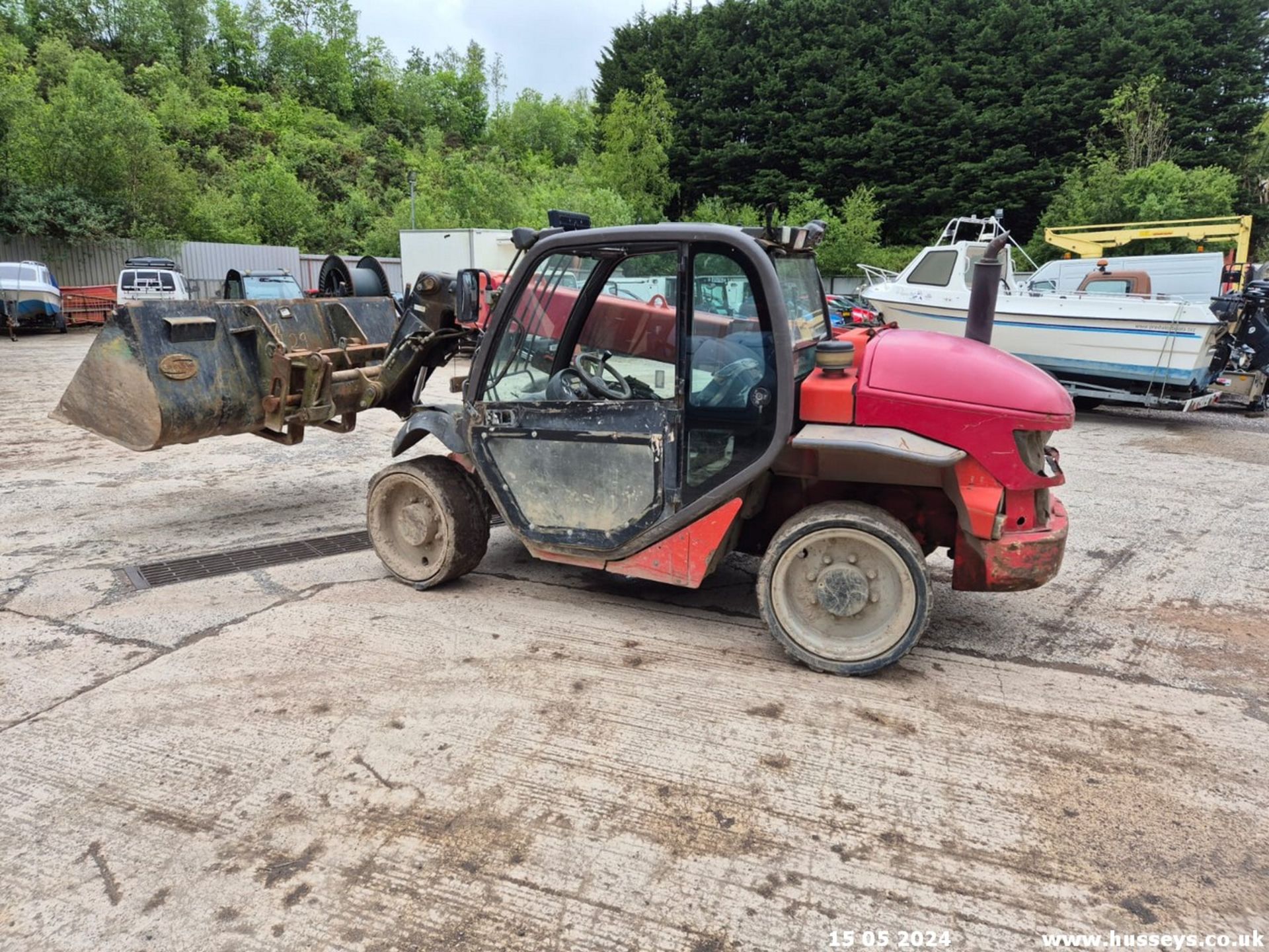 MANITOU MLT523 TELEHANDLER 2006 C.W BUCKET PALLET FORKS & SET OF SPARE WHEELS & TYRES - Image 2 of 10