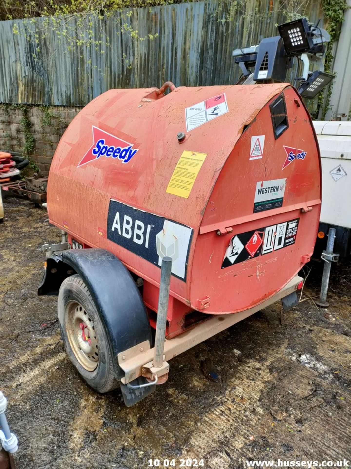 ABBI WESTERN DIESEL BOWSER C.W HAND PUMP - Image 4 of 5