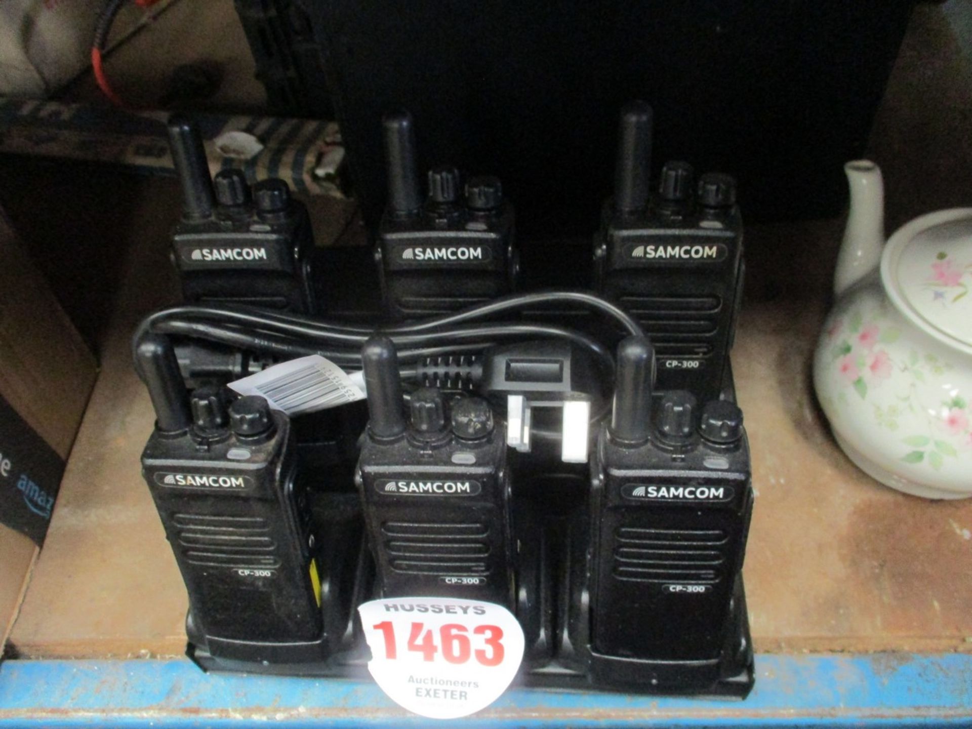 6 SAMCOM RADIOS IN 6 PART CHARGER